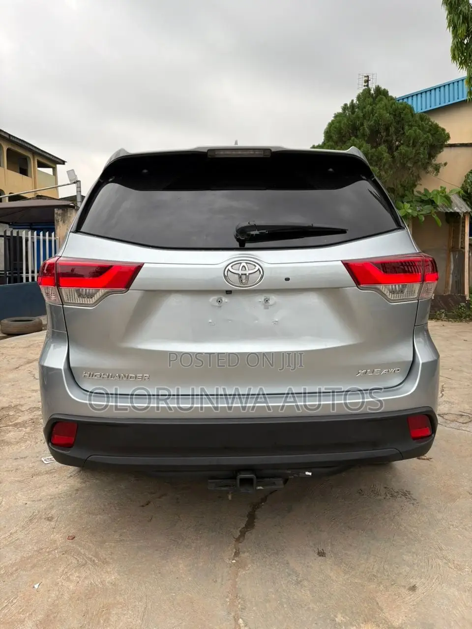 Toyota Highlander XLE V6 4x2 (3.5L 6cyl 6A) 2016 Silver