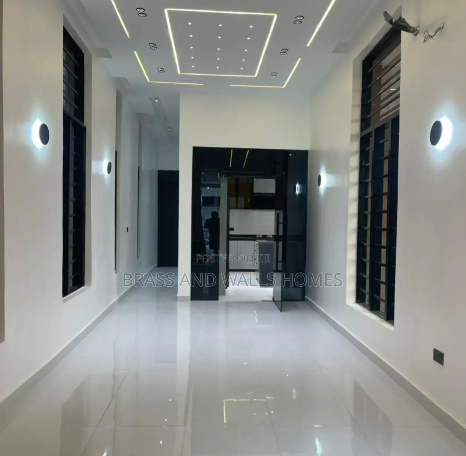 Furnished 5bdrm Duplex in Chevron for sale