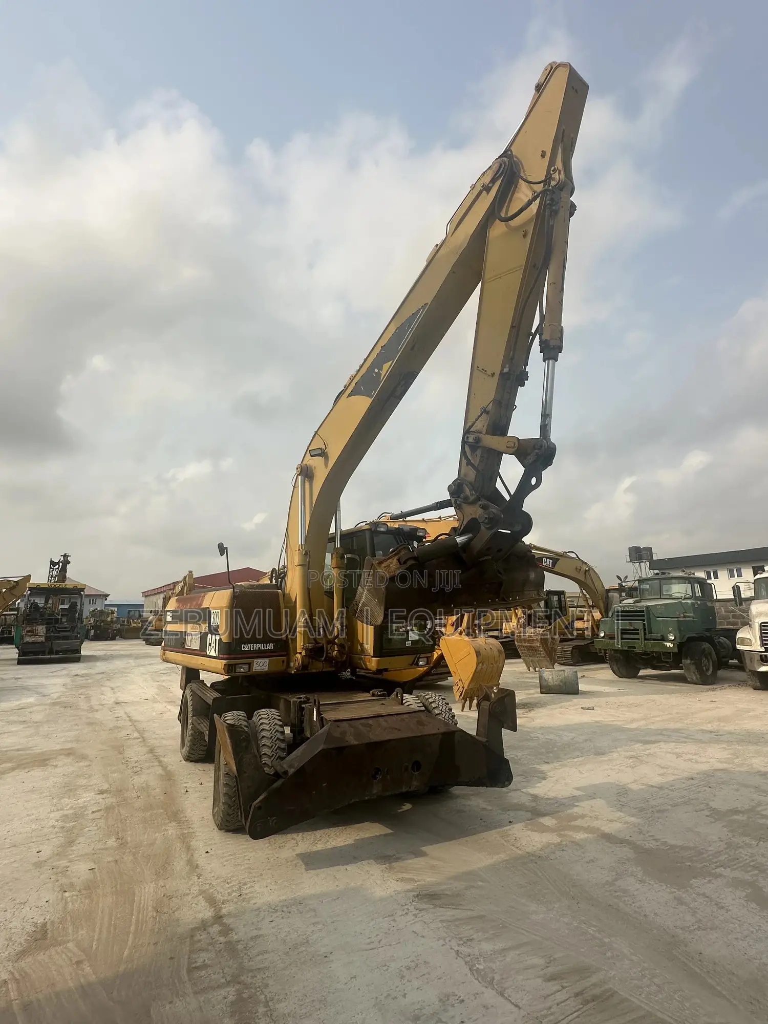 Excavator M318 for Sale: Price 145m Naira