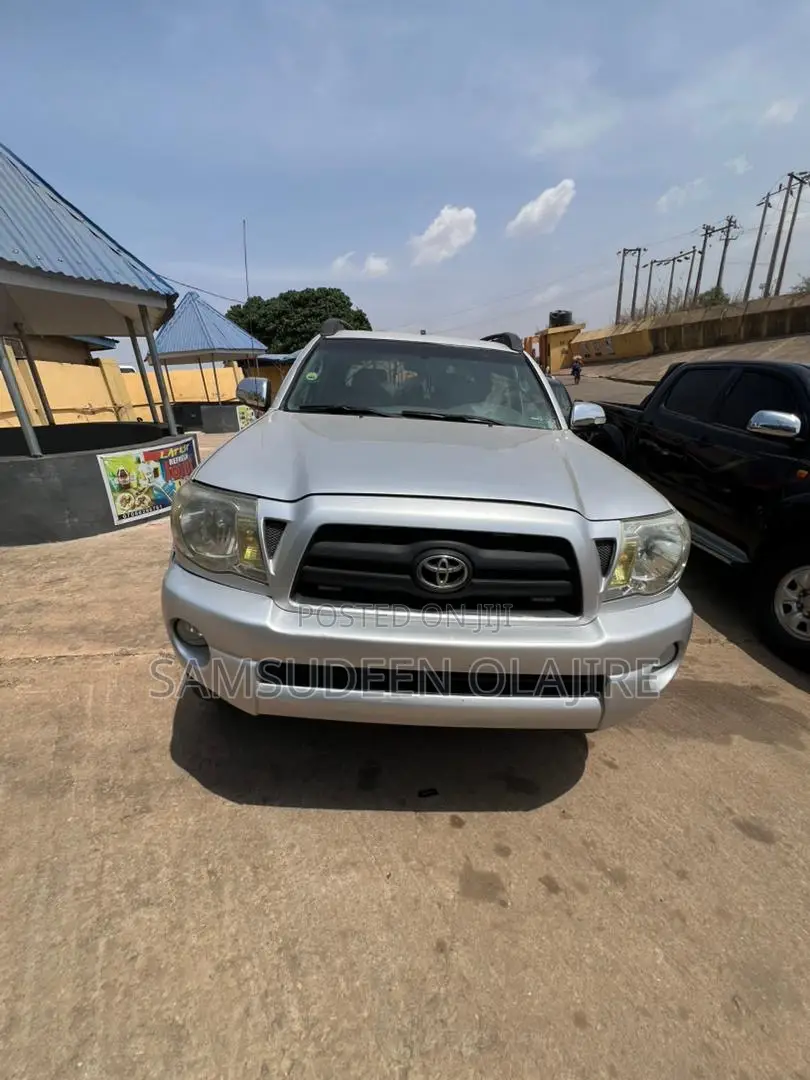 Toyota Tacoma 2008 Silver