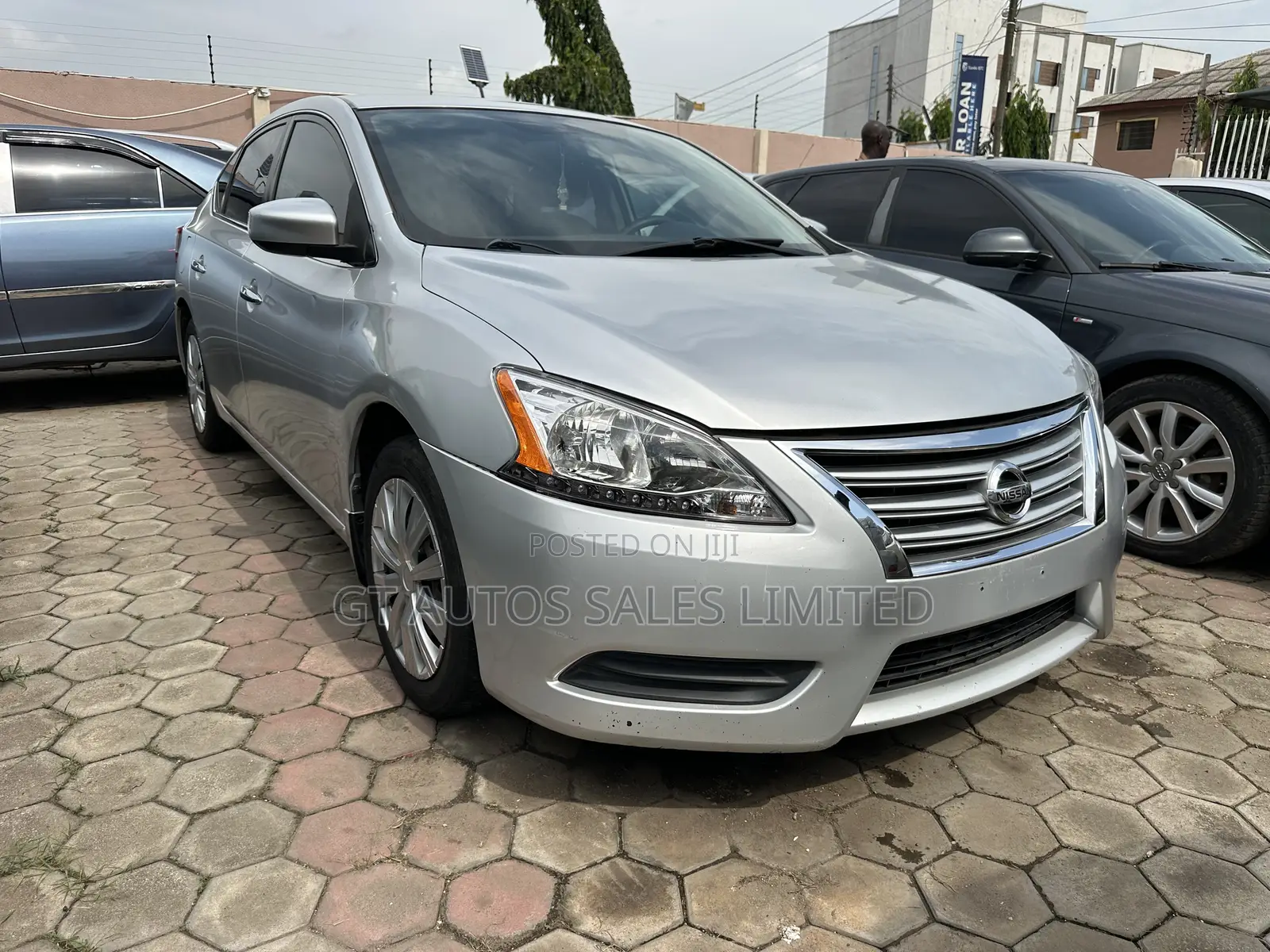 Nissan Sentra S 4dr Sedan (1.8L 4cyl 6M) 2014 Silver