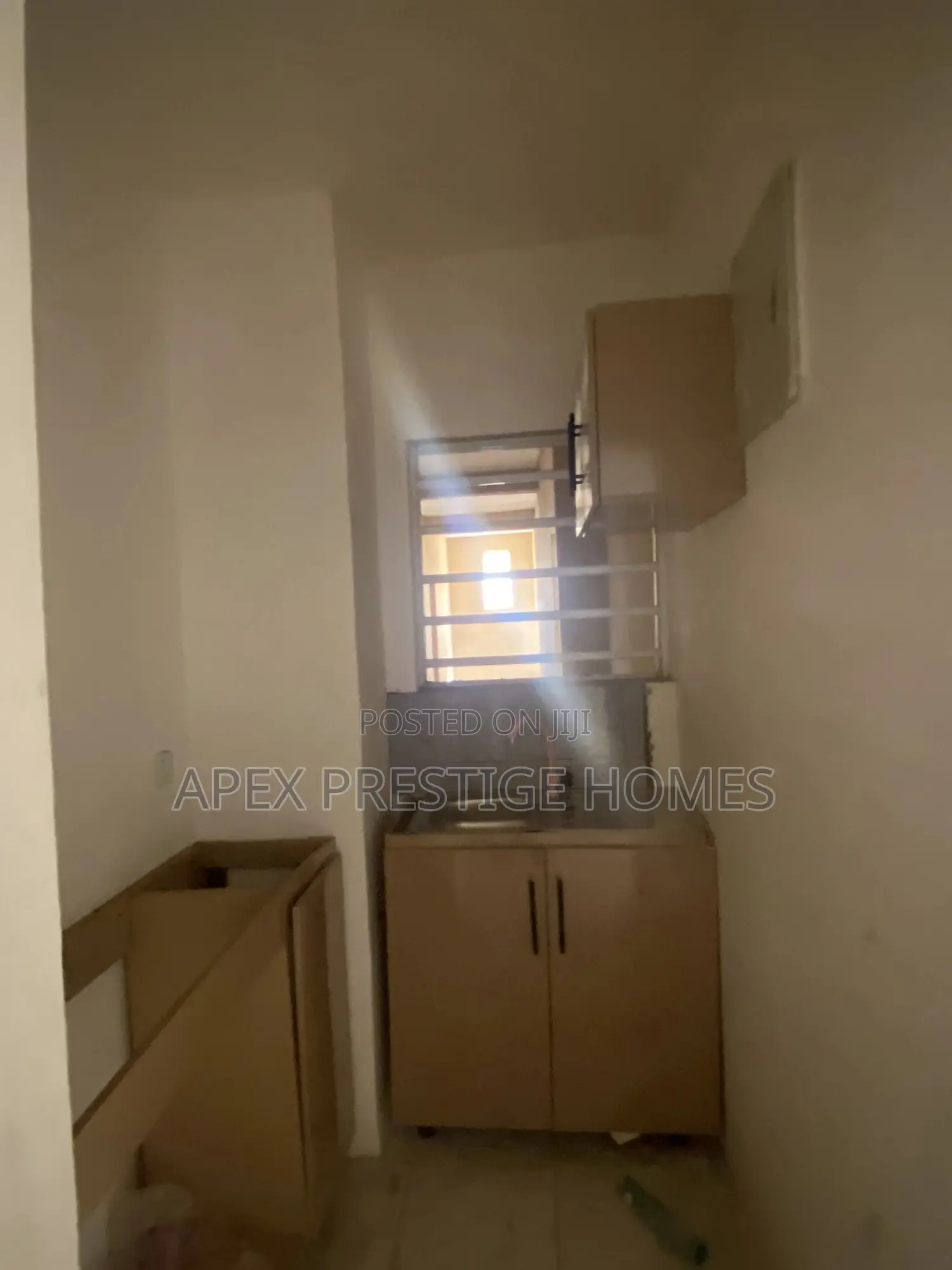 Studio Apartment in Shomolu for sale