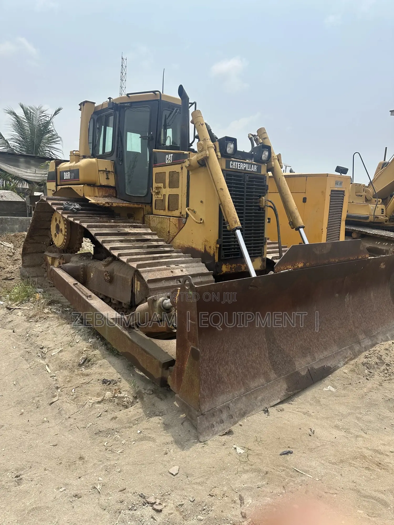 Caterpillar D6r LGP Bulldozer for Sale: Price: 230m Naira