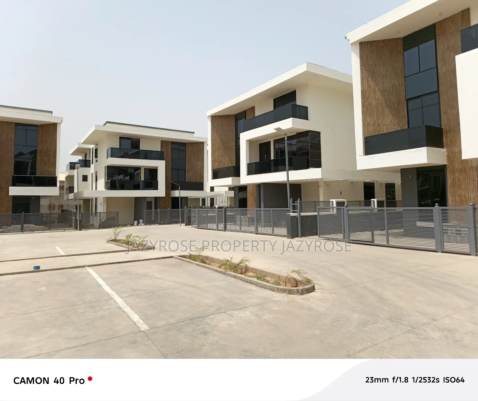 6bdrm Duplex in Guzape District for sale