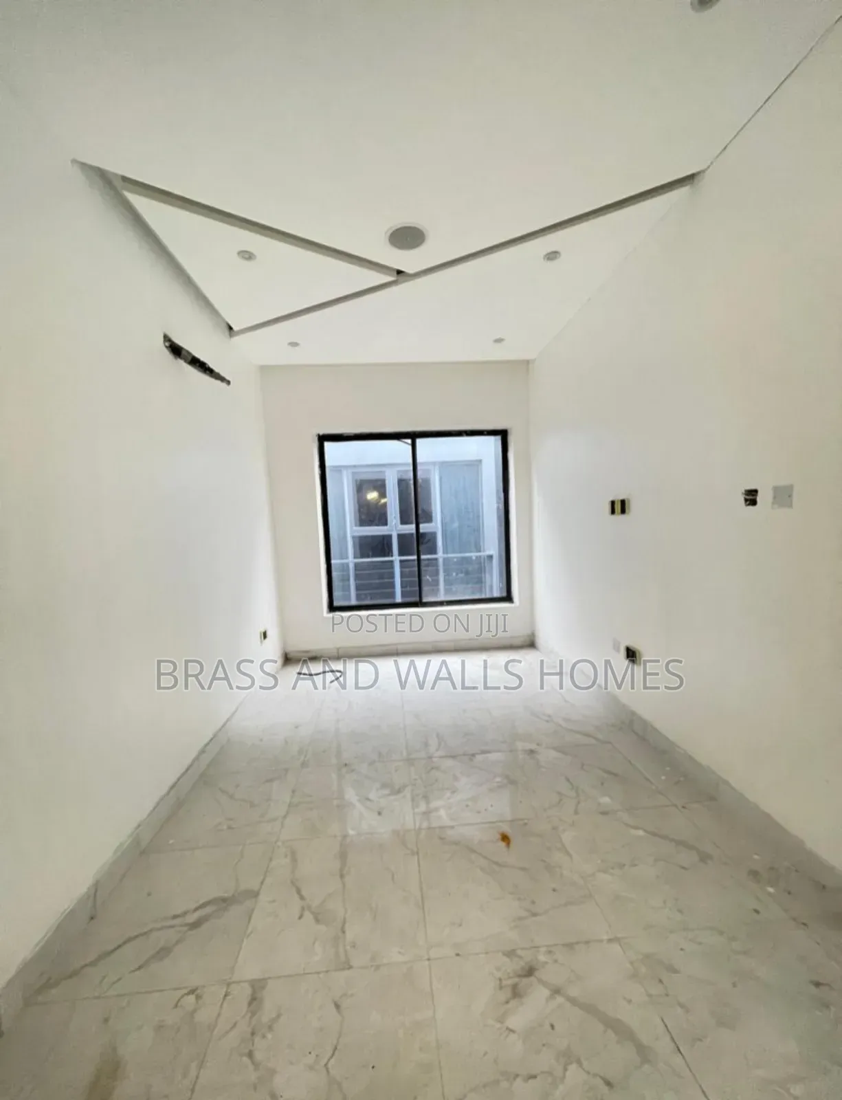 Furnished 5bdrm Duplex in Lekki Phase 1 for sale