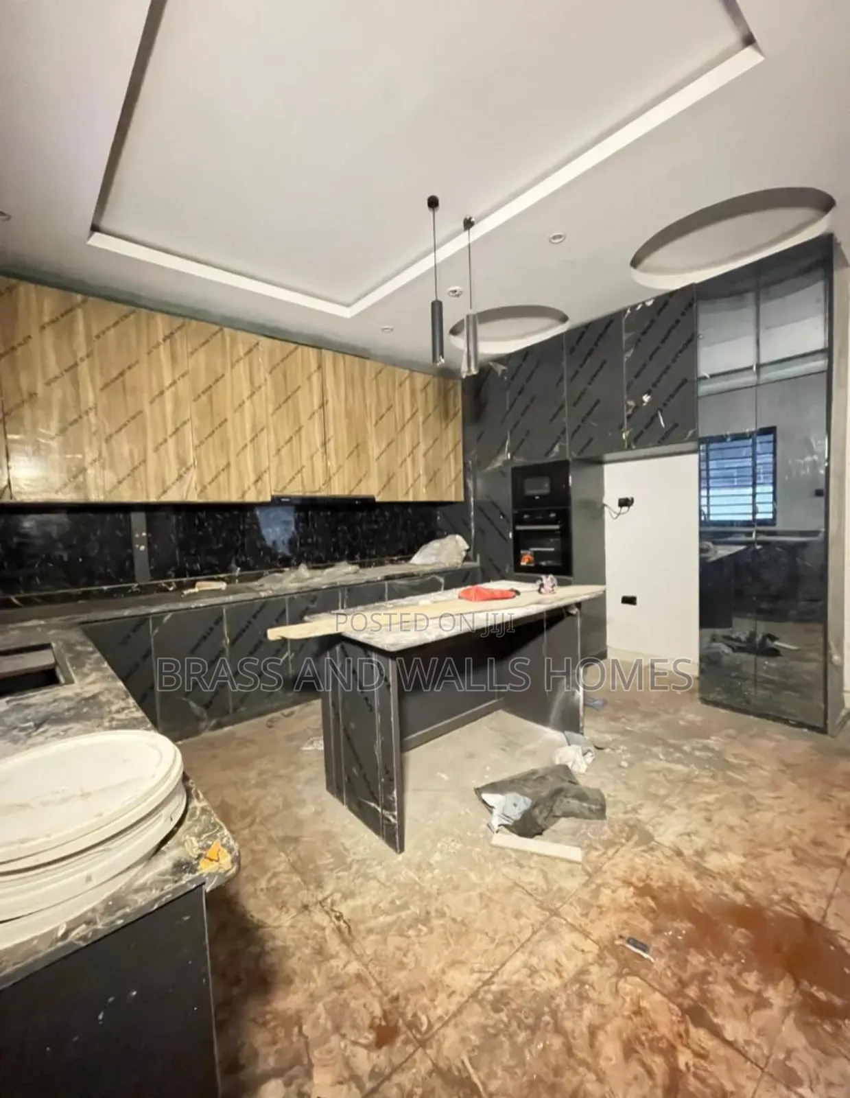 Furnished 5bdrm Duplex in Lekki Phase 1 for sale