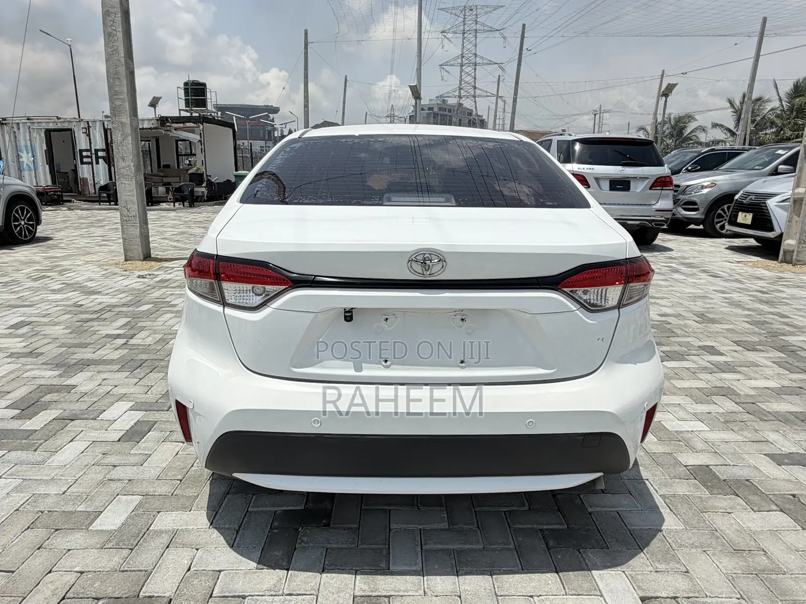 Toyota Corolla SE 2021 White