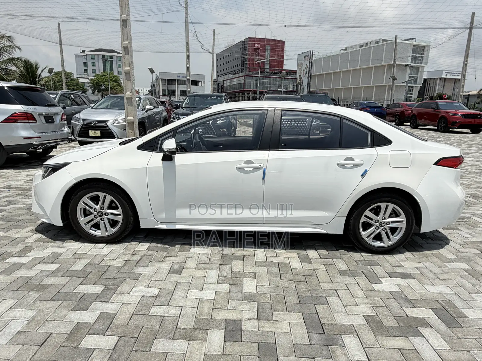 Toyota Corolla SE 2021 White