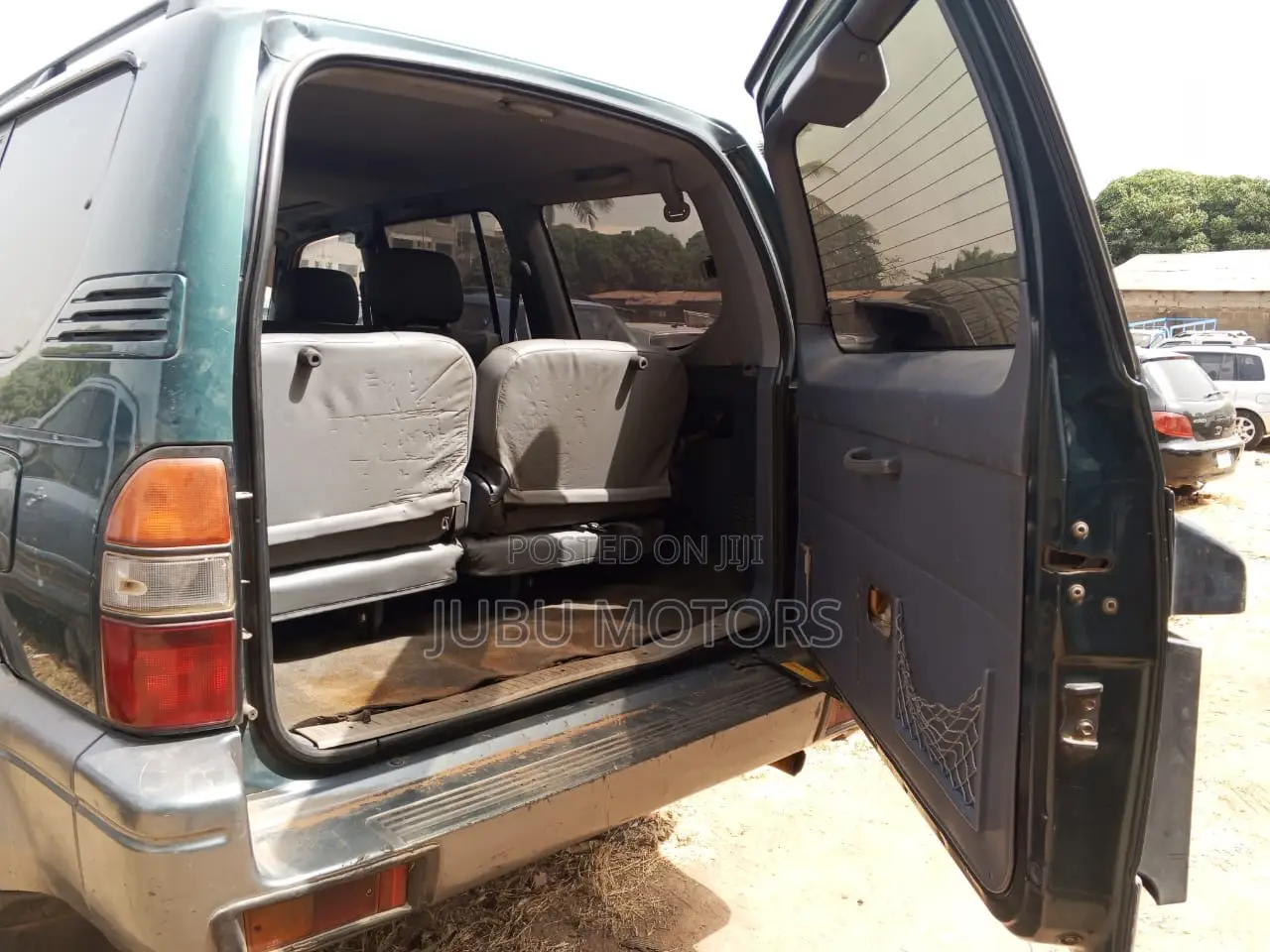 Toyota Land Cruiser HDJ 100 2000 Green