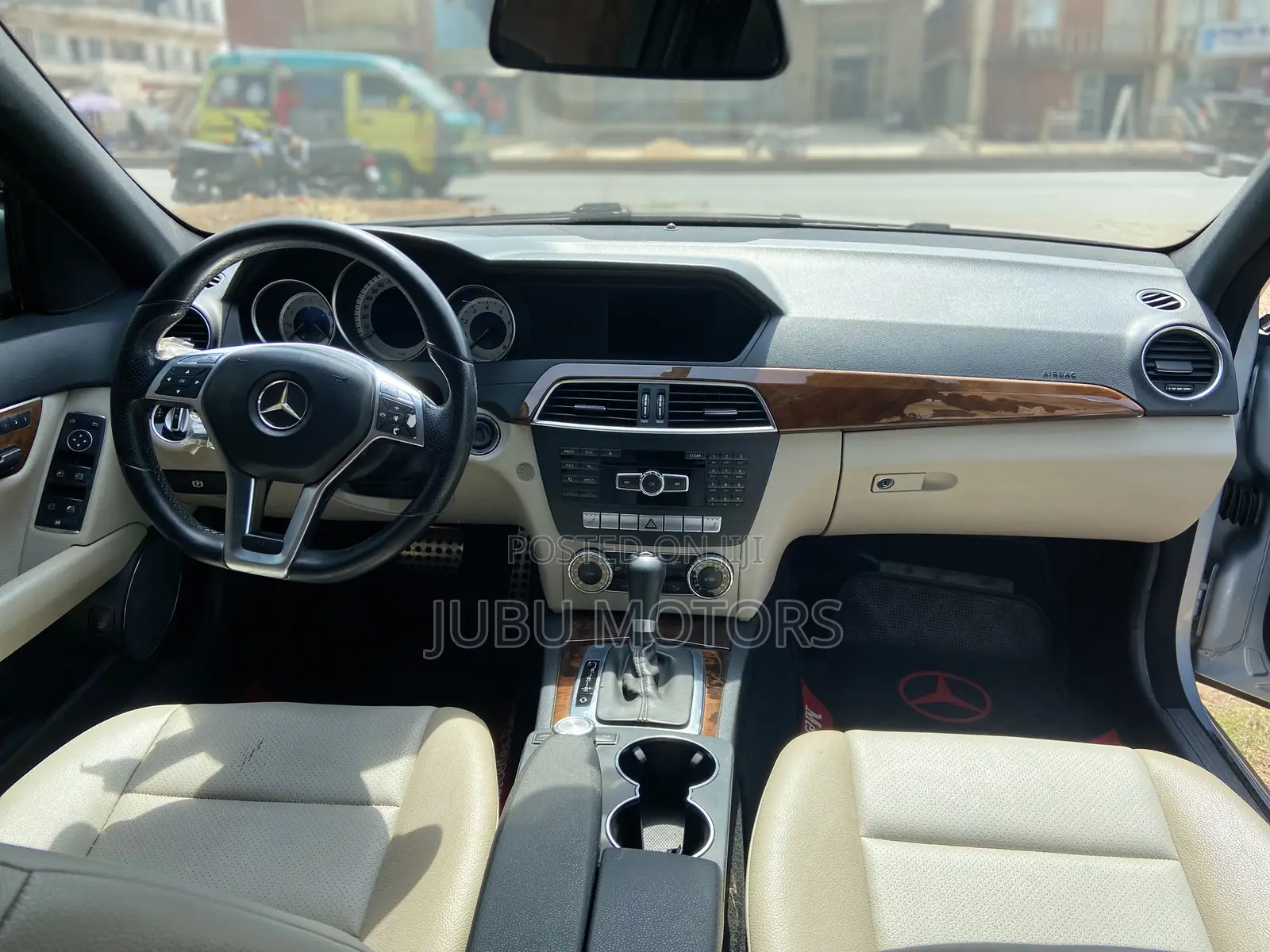 Mercedes-Benz C250 2013 Blue