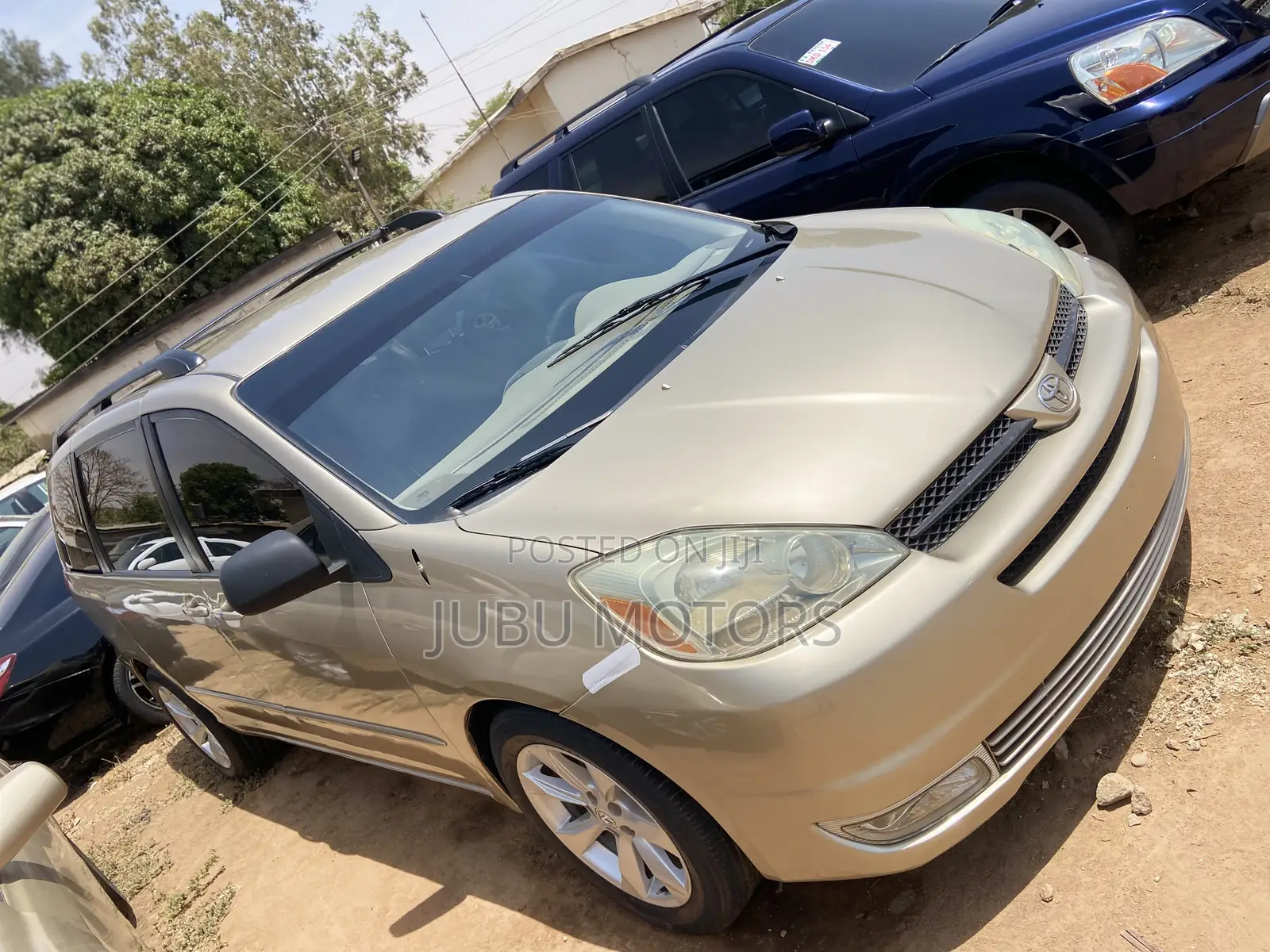 Toyota Sienna LE AWD (3.3L V6 5A) 2004 Gold