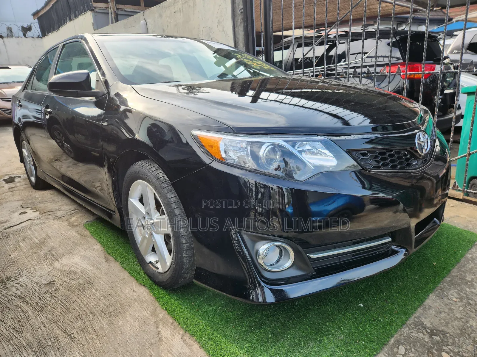 Toyota Camry SE 4dr Sedan (2.5L 4cyl 6A) 2012 Black