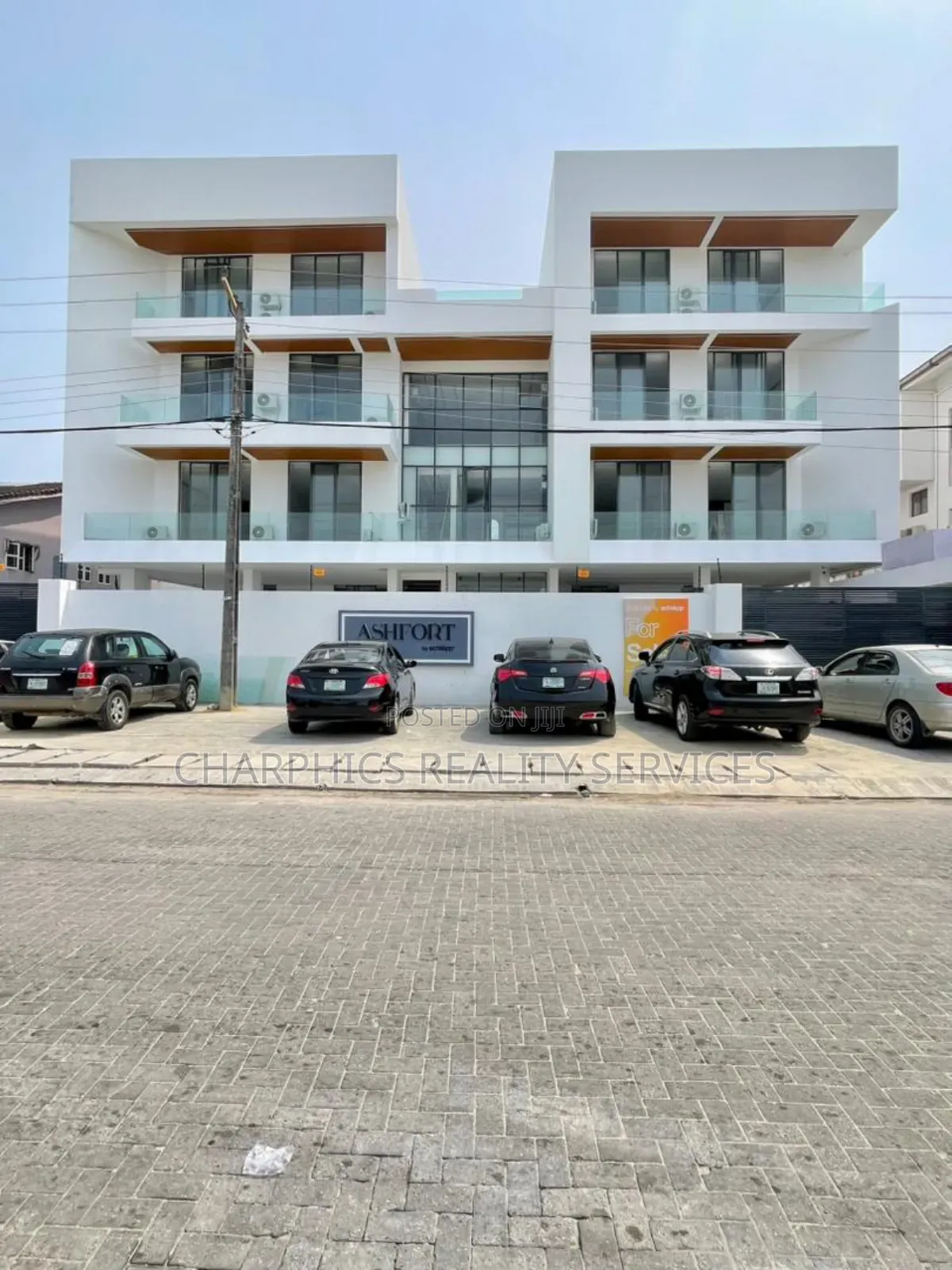 2bdrm Apartment in Lekki Phase 1 for sale