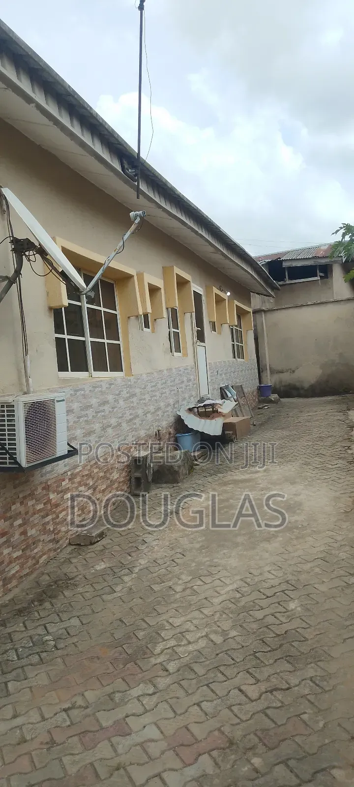 Furnished 3bdrm House in Agbado for sale