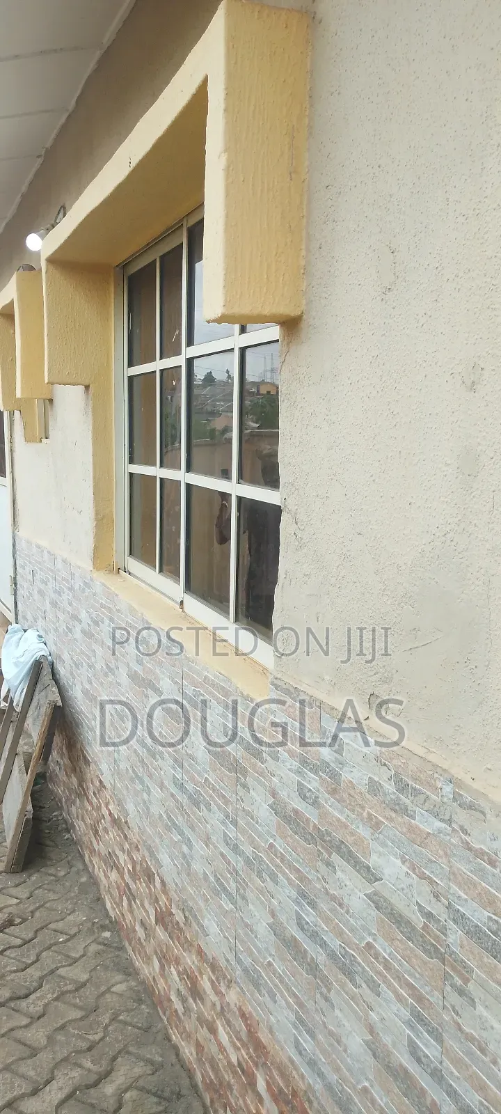 Furnished 3bdrm House in Agbado for sale