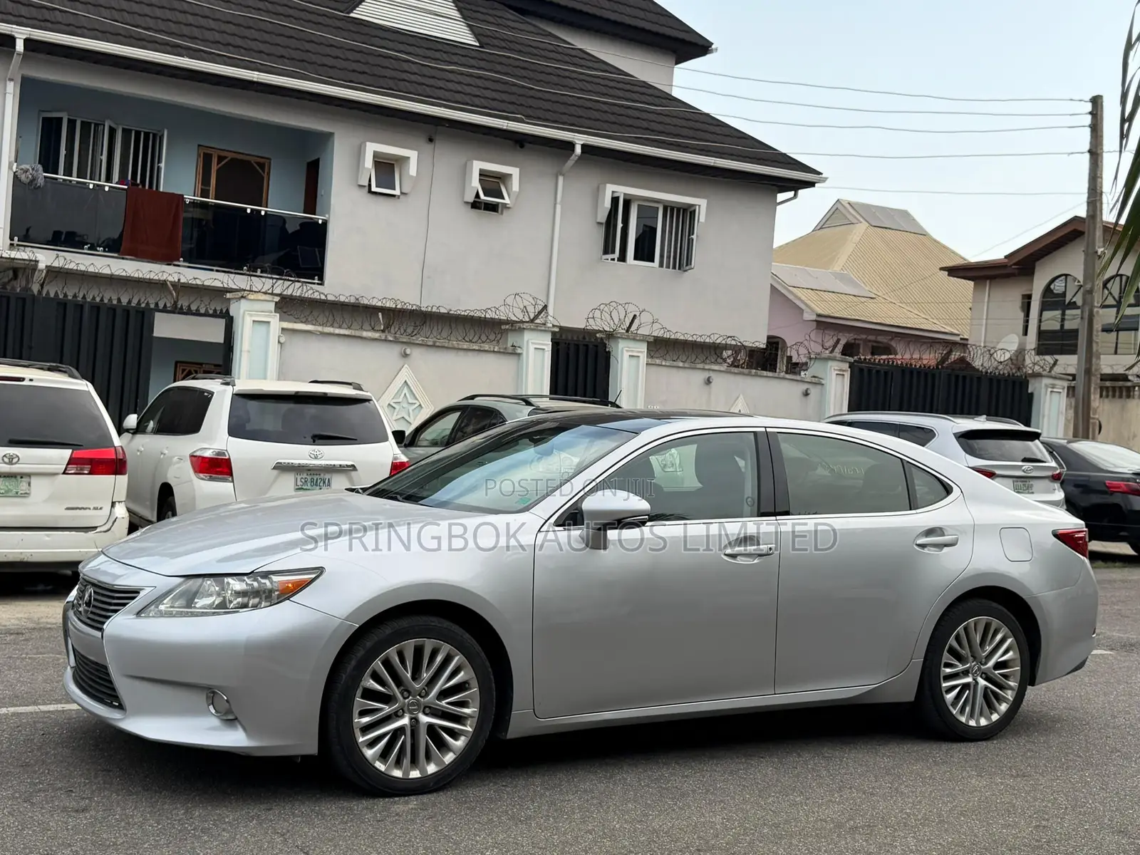 Lexus ES 350 FWD 2014 White