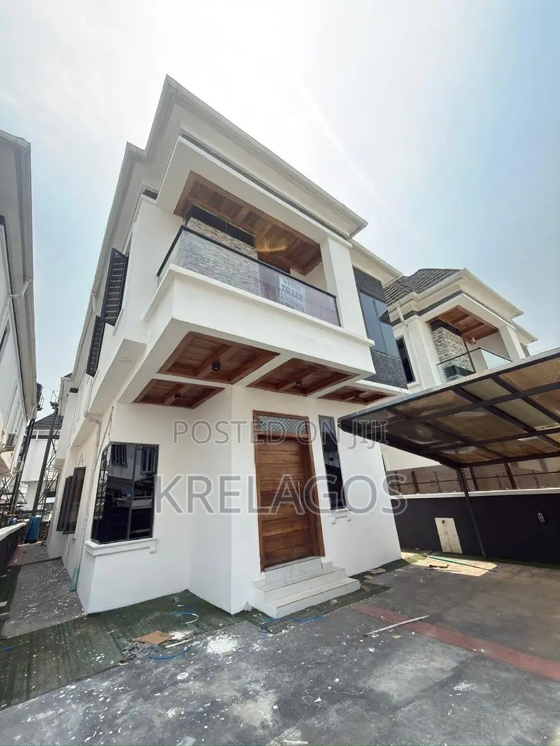 4bdrm Duplex in Ikota for rent