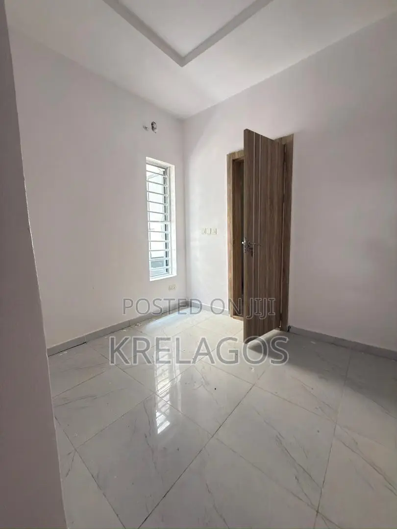4bdrm Duplex in Ikota for rent