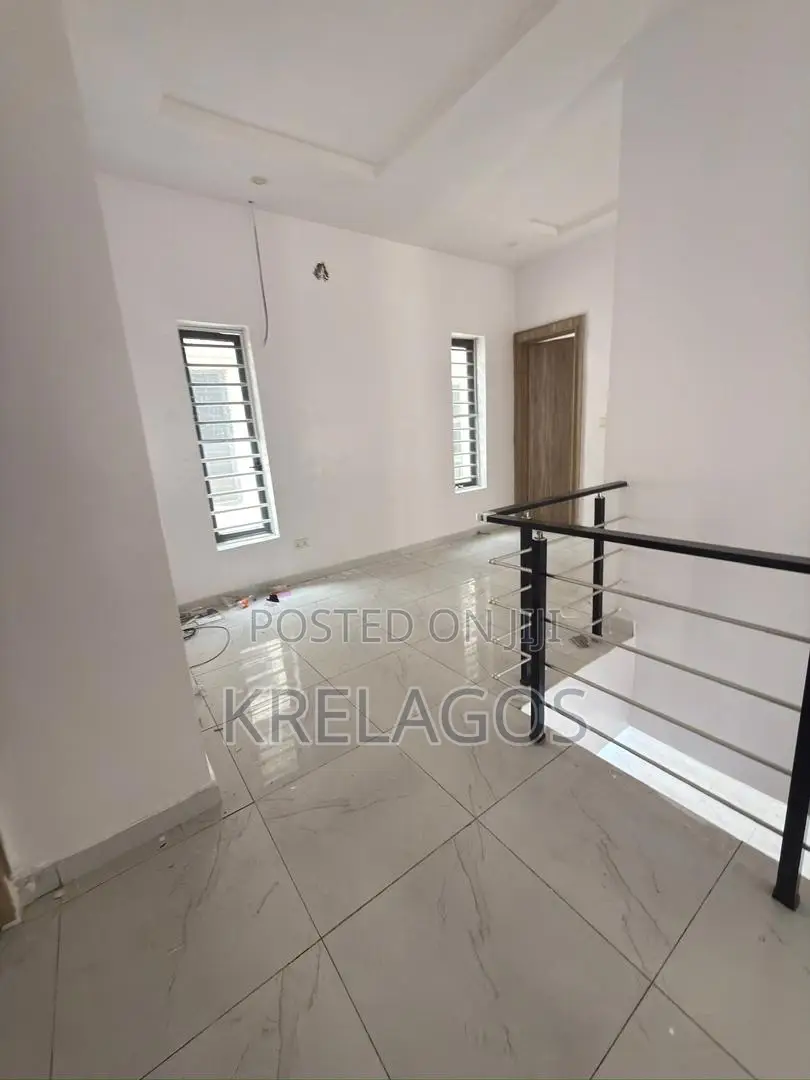 4bdrm Duplex in Ikota for rent