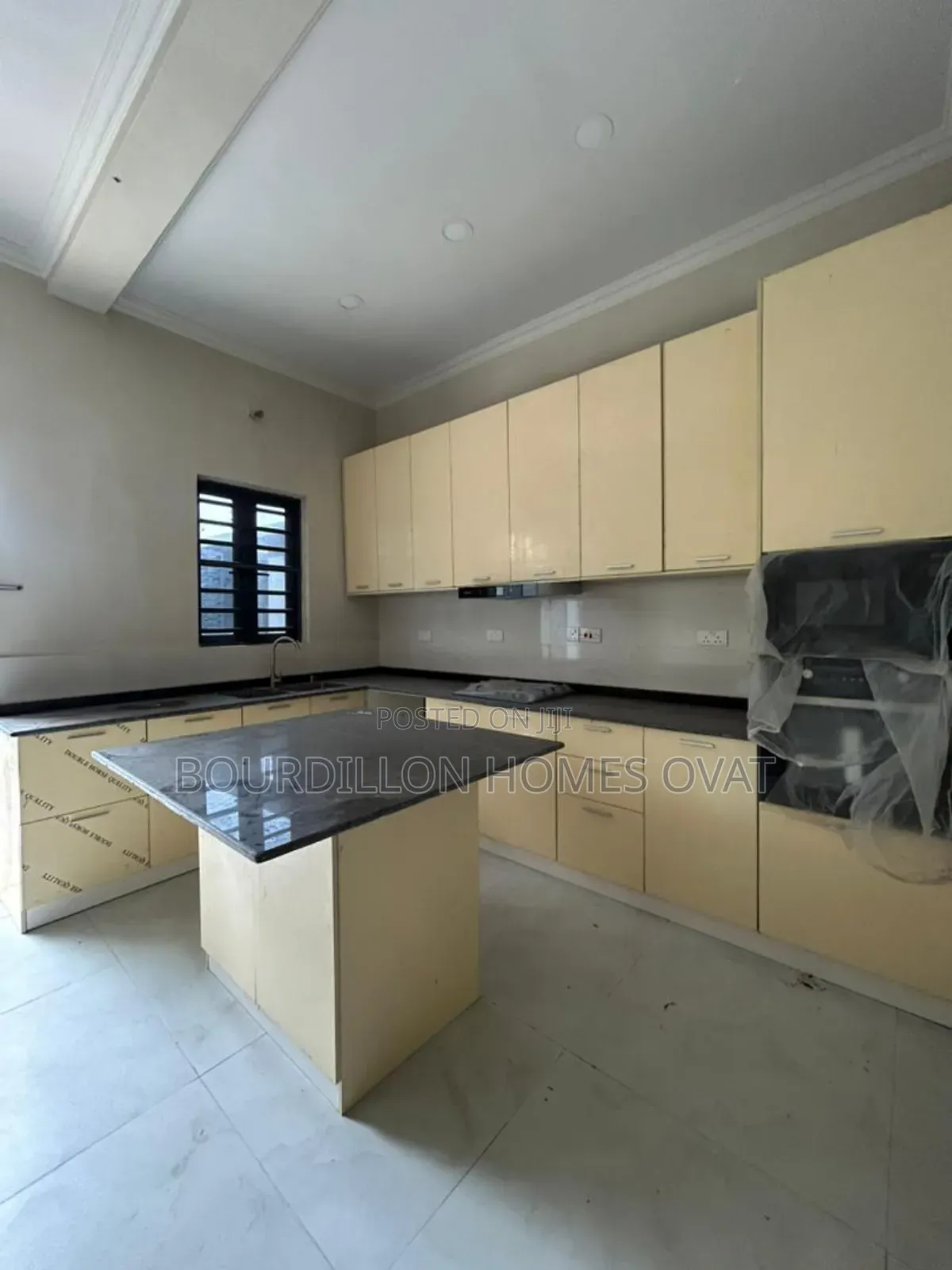 2bdrm Apartment in Ikate Lekki Lagos for sale