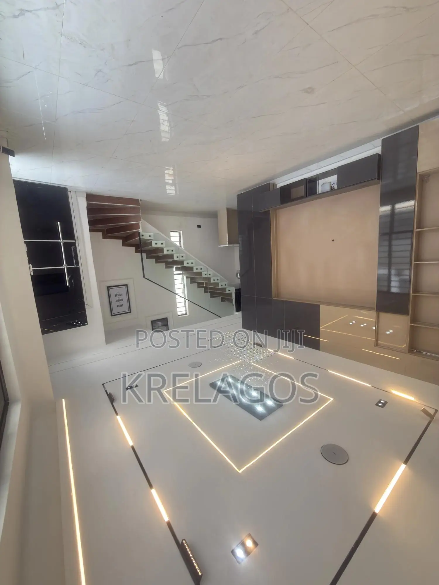 5bdrm Duplex in Ikota for sale