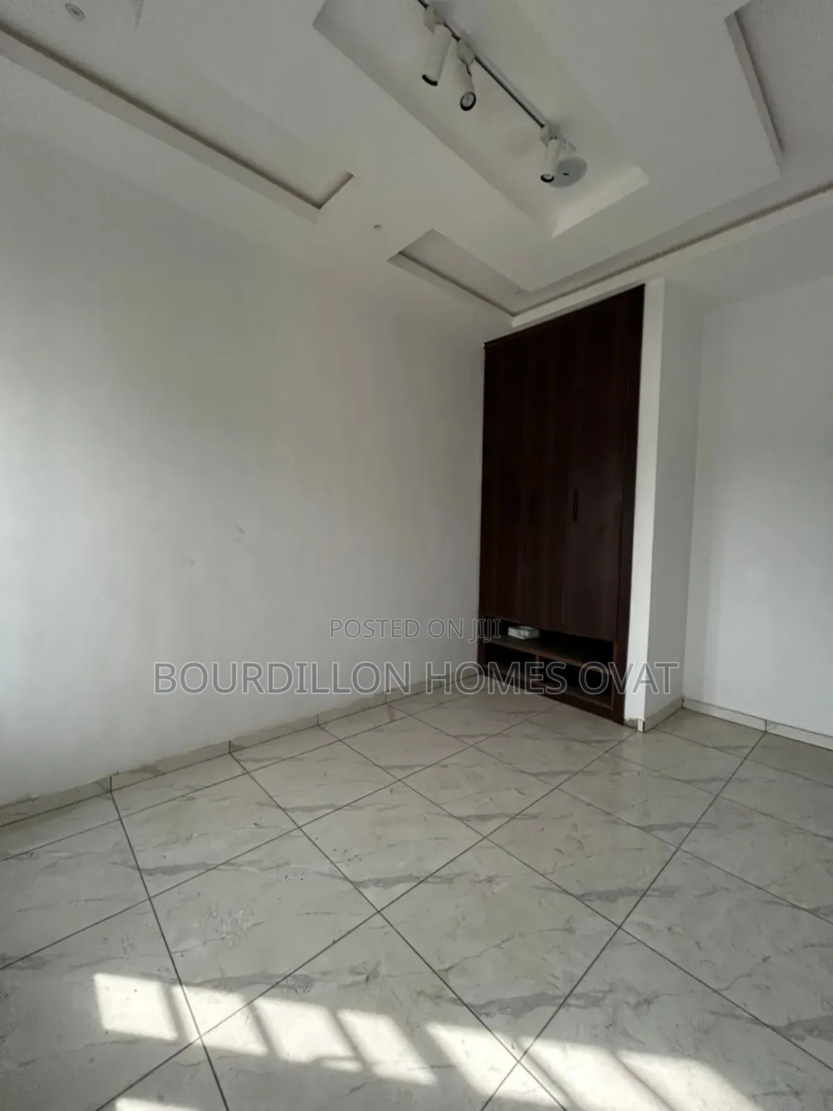 2bdrm Apartment in Ologolo Lekki Lagos for rent