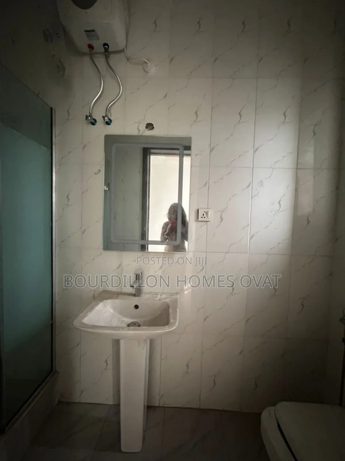 2bdrm Apartment in Ologolo Lekki Lagos for rent