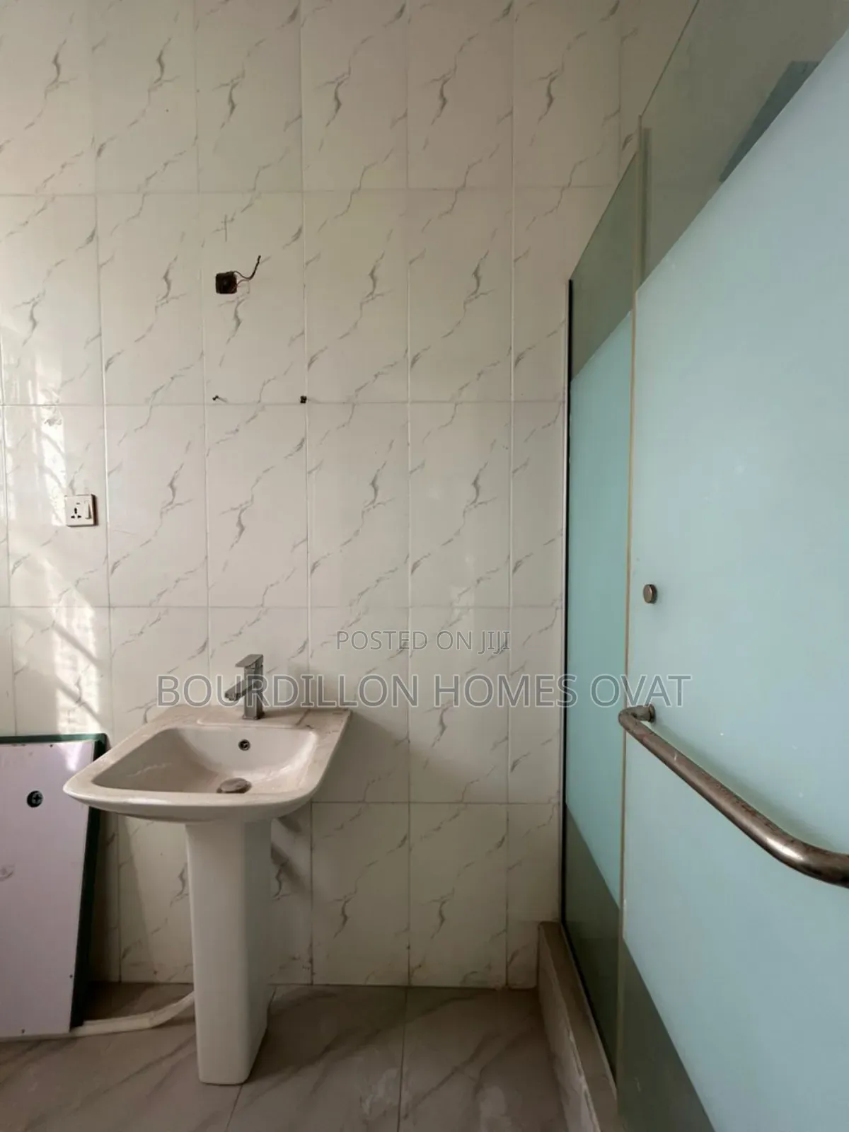 2bdrm Apartment in Ologolo Lekki Lagos for rent