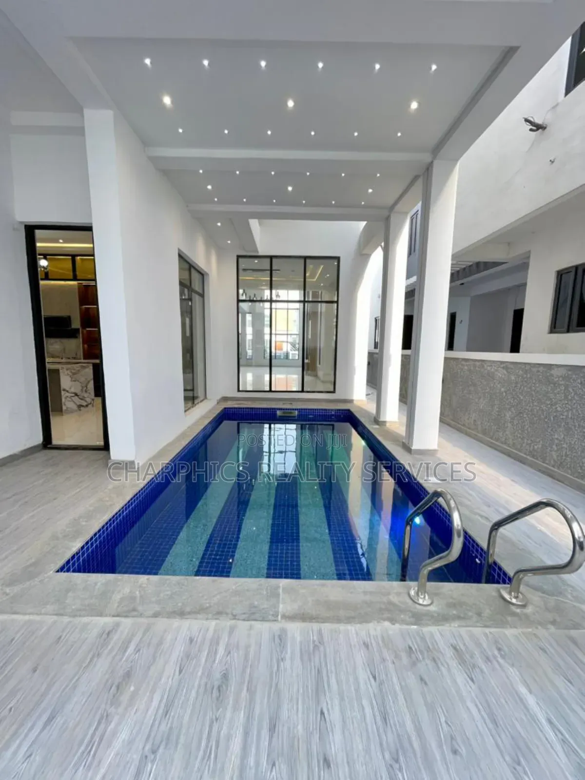 5bdrm Duplex in Lekki for sale