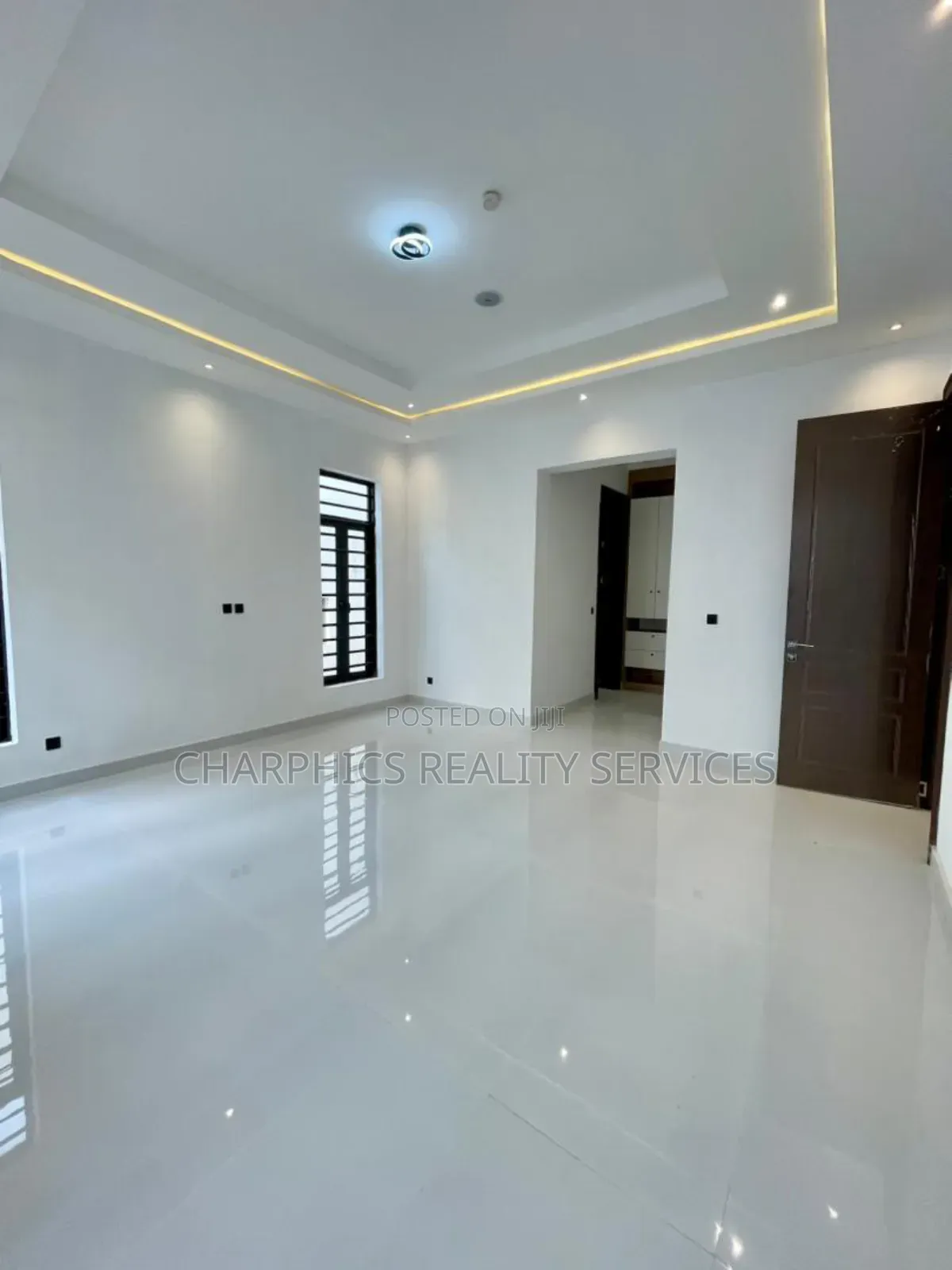 5bdrm Duplex in Lekki for sale