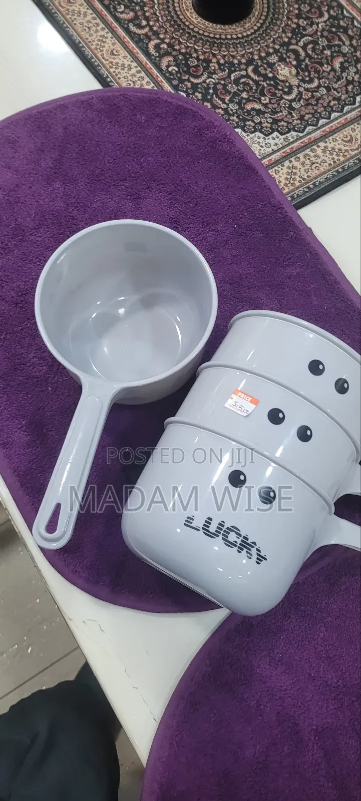 Hand Bowl . Suitable for Bathing or Kitchen Tools