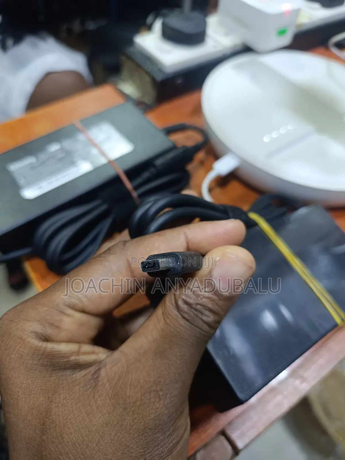 Asus Laptop Charger 200w Watts 20v-10a Follow Come