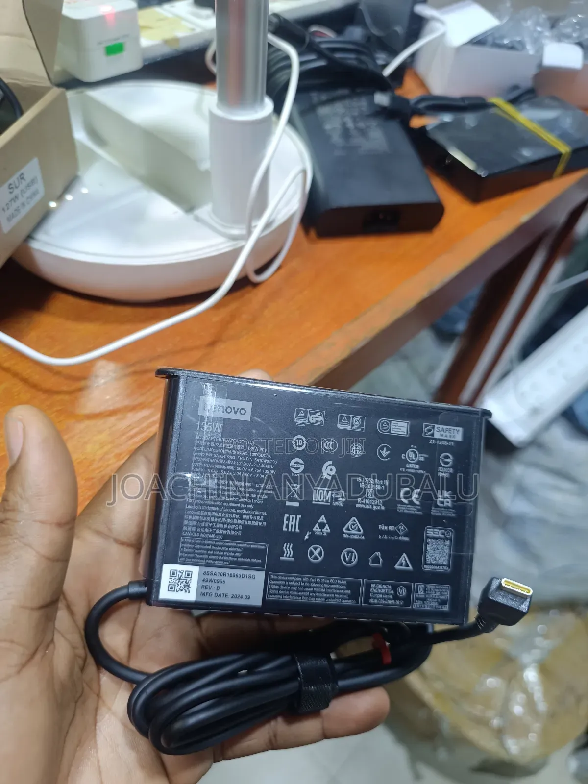 Lenovo Laptop Charger 135w Watts 20v-6.75a Follow Come Charger
