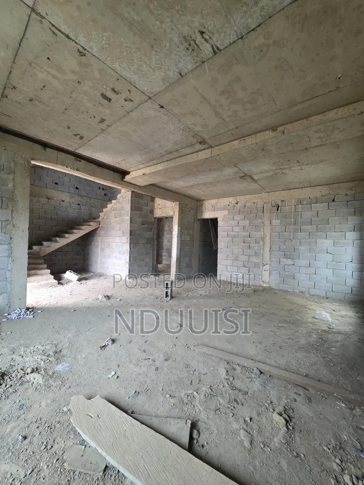 6bdrm Duplex in Guzape District for sale
