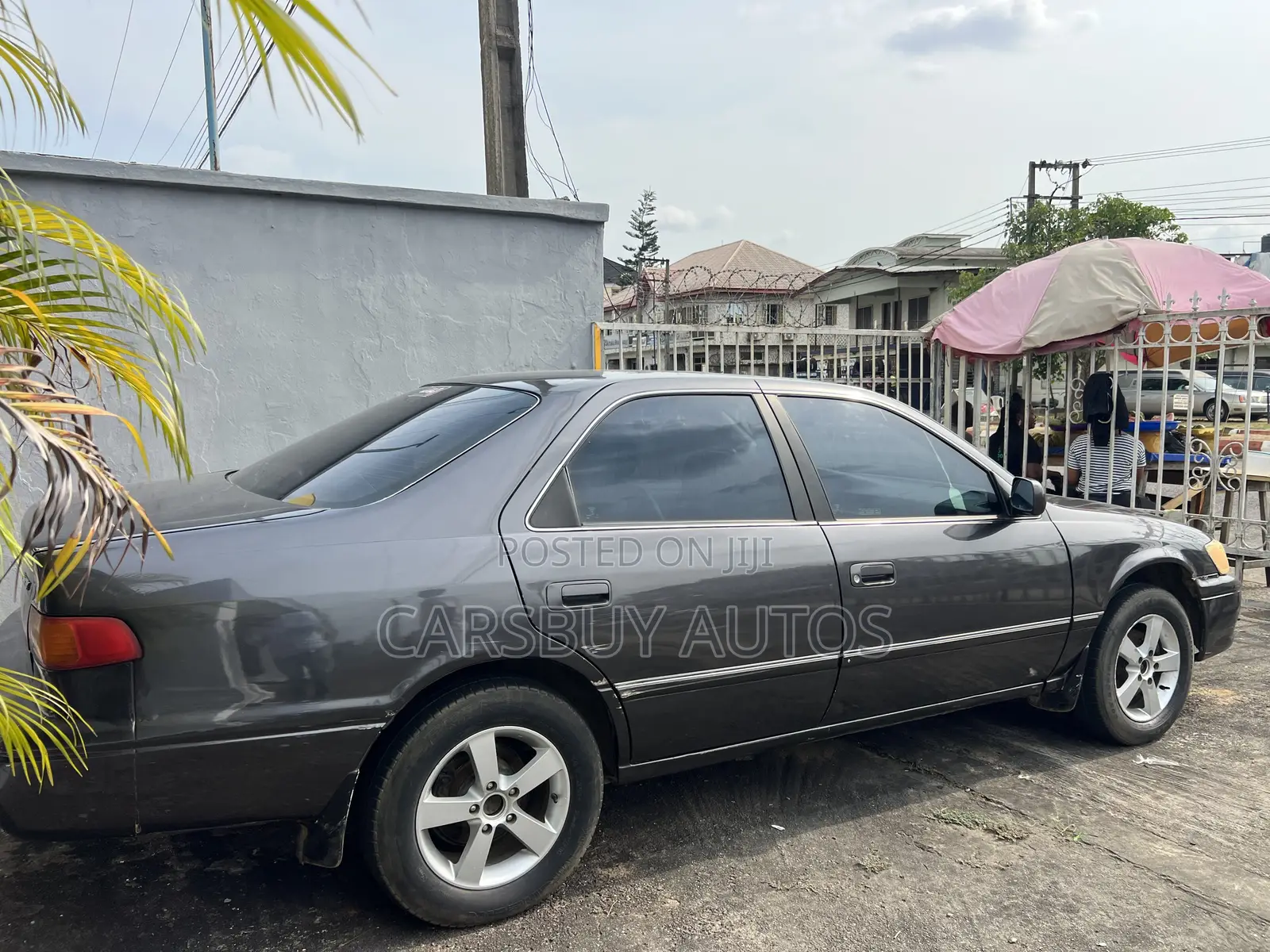 Toyota Camry XLE V6 4dr Sedan (3.0L 6cyl 4A) 2002 Gray