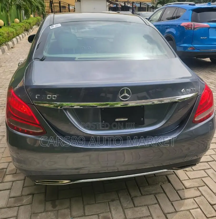 Mercedes-Benz C300 2016 Gray