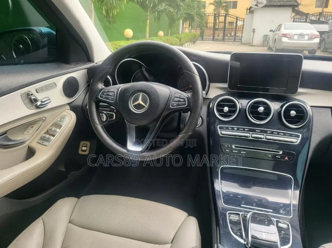 Mercedes-Benz C300 2016 Gray