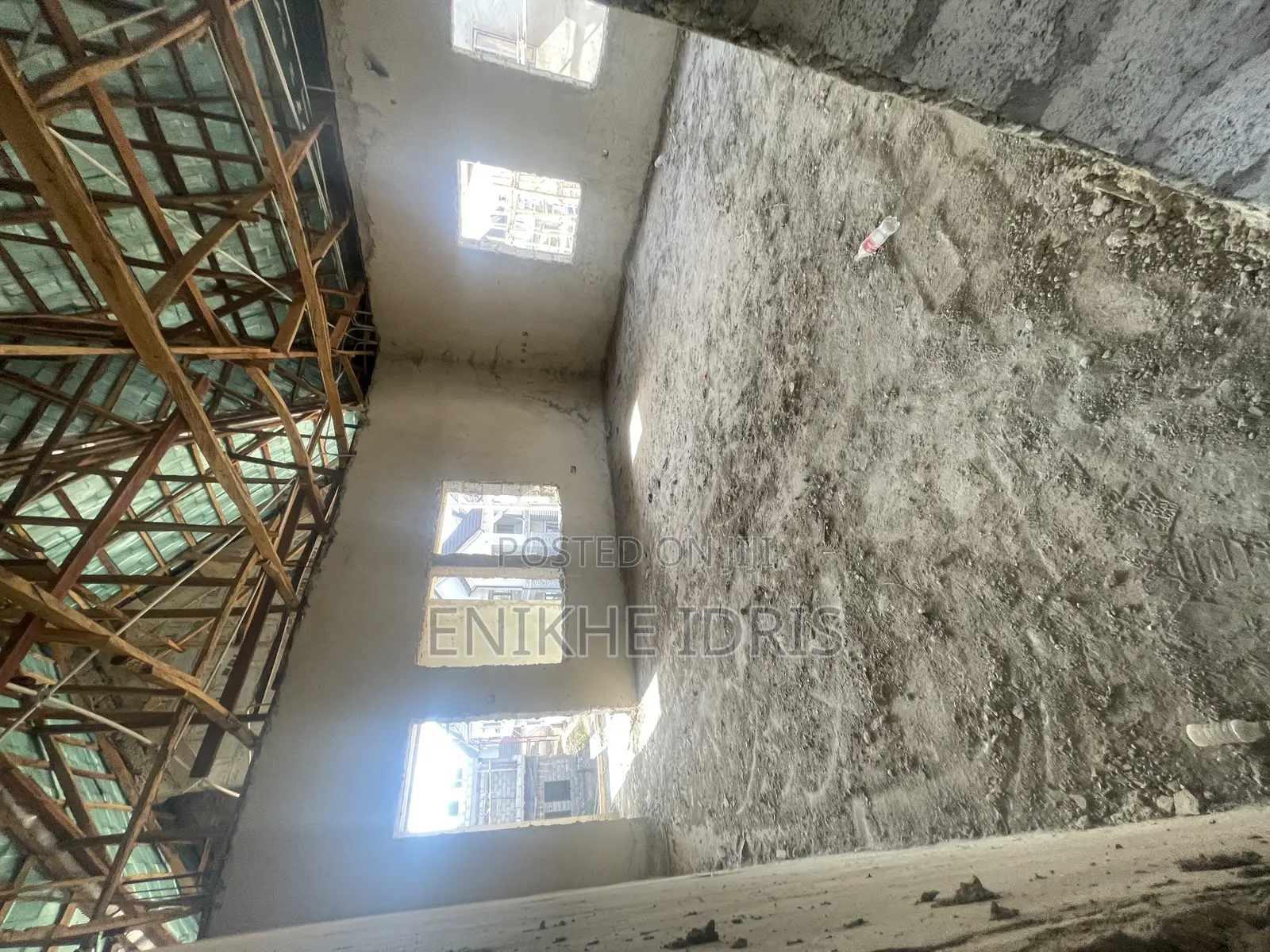 6bdrm Duplex in Diamond, Lugbe District for sale