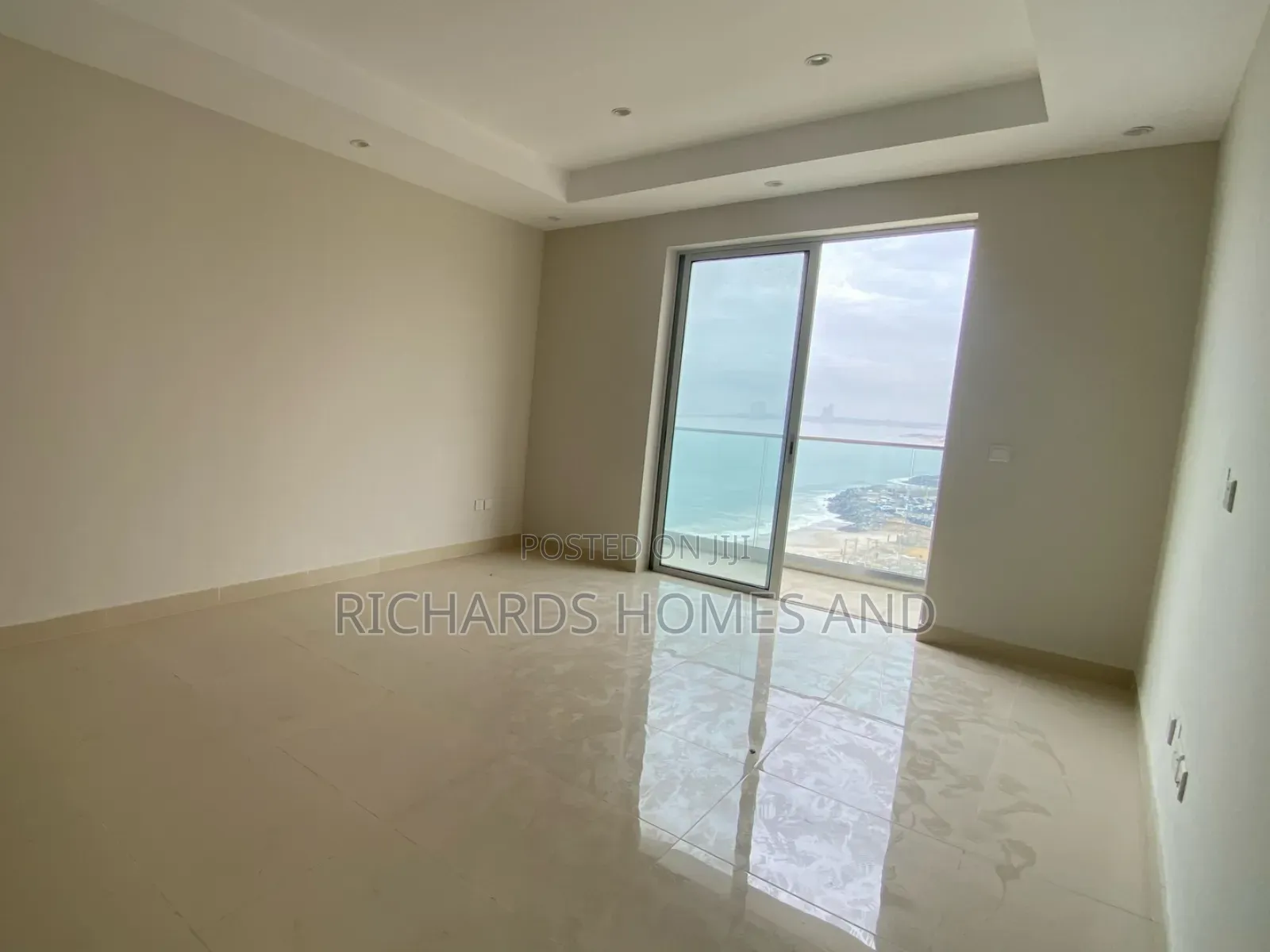 1bdrm Apartment in Bluewaters, Victoria Island Extension for sale