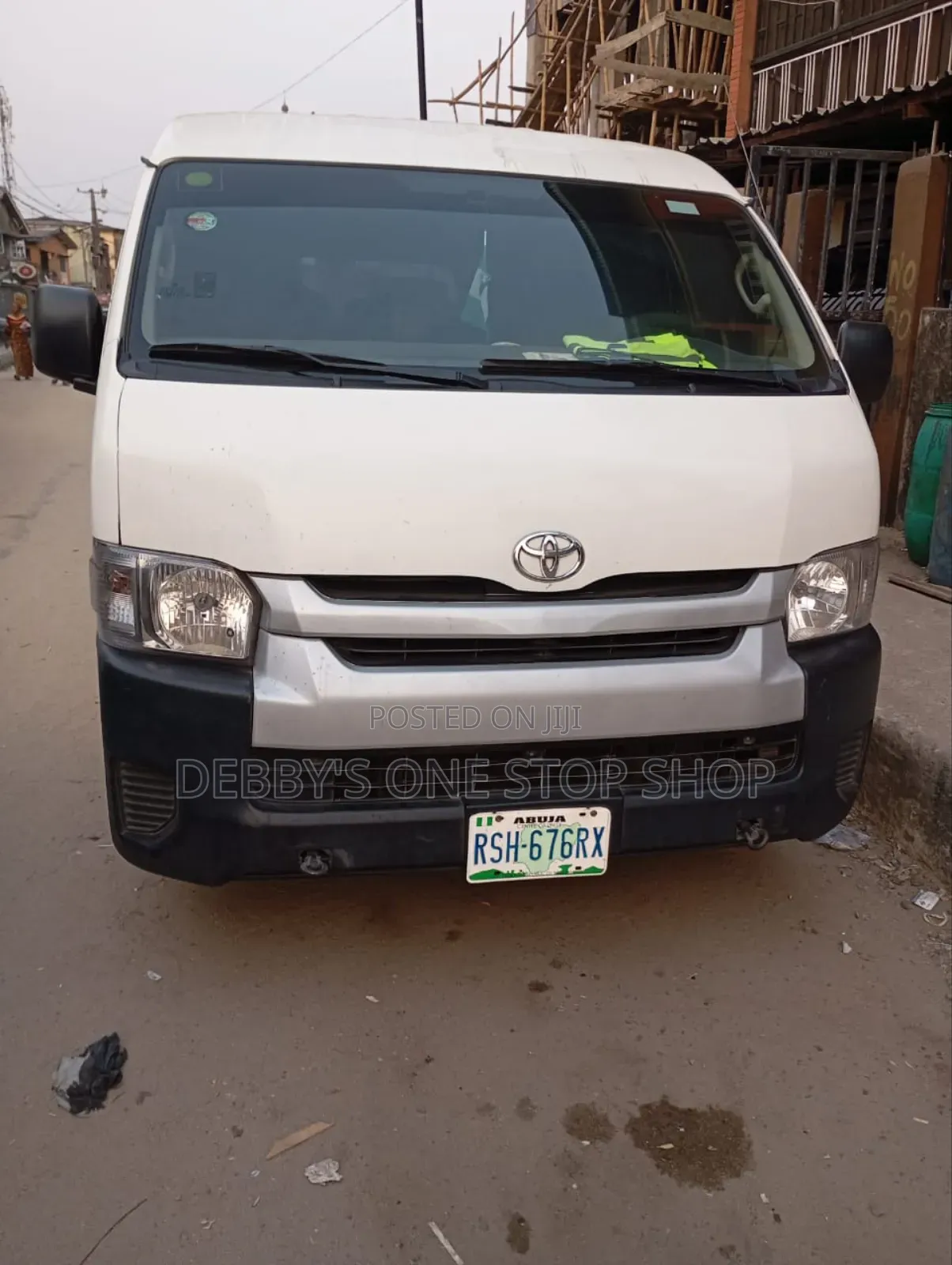 14 Seater Hiace Bus for Hire