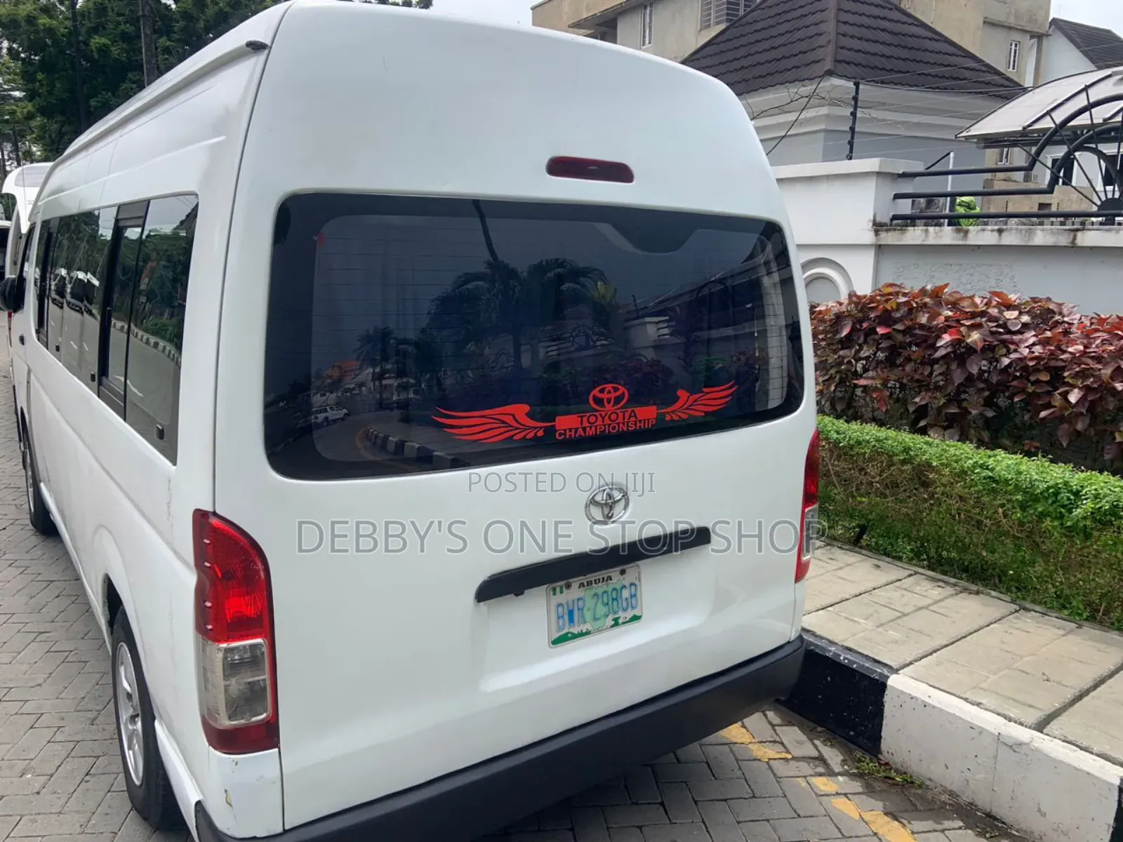 14 Seater Hiace Bus for Hire