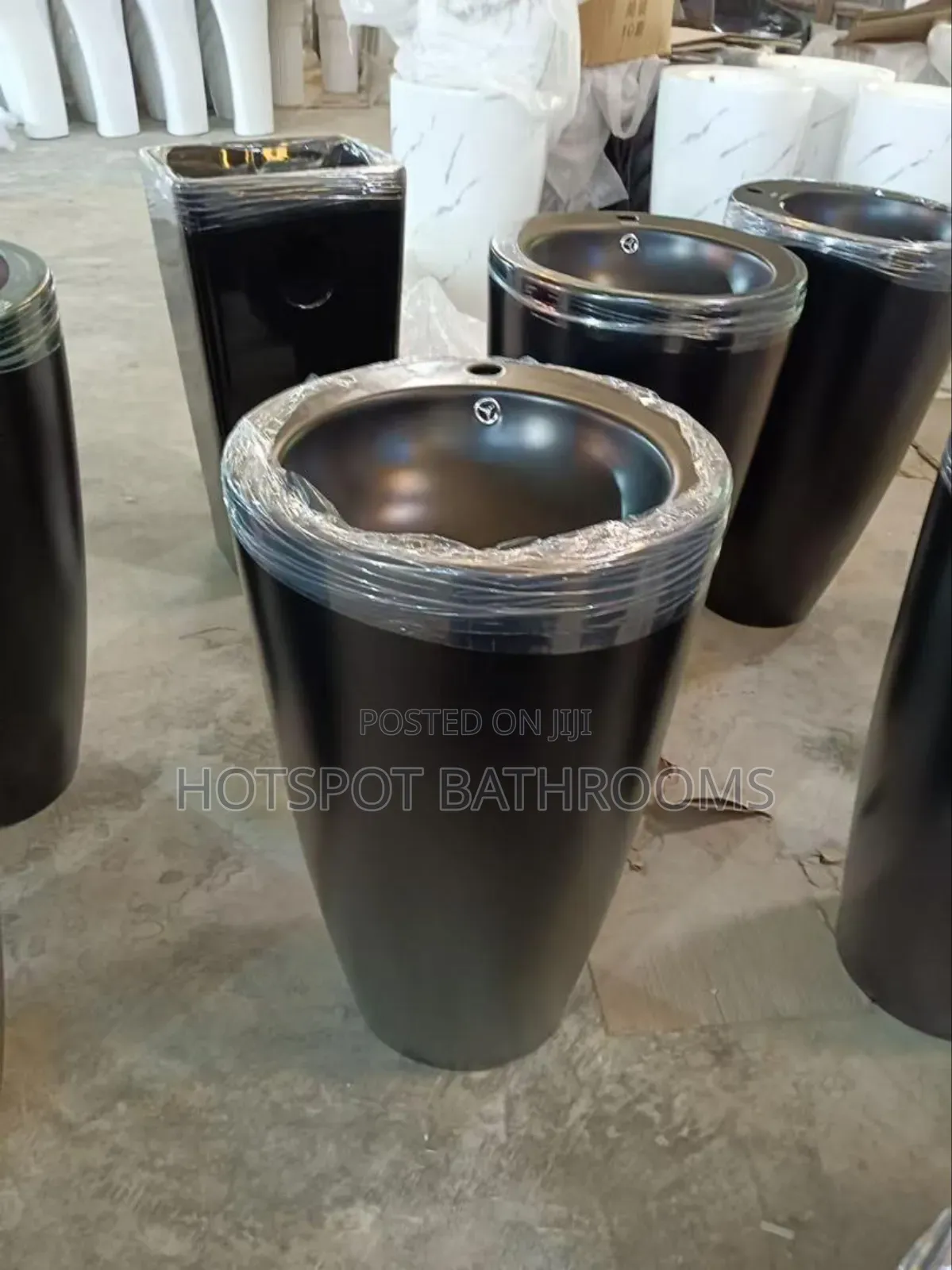 Luxury Matte Black Modern Freestanding Ceramic Wash Hand Basin