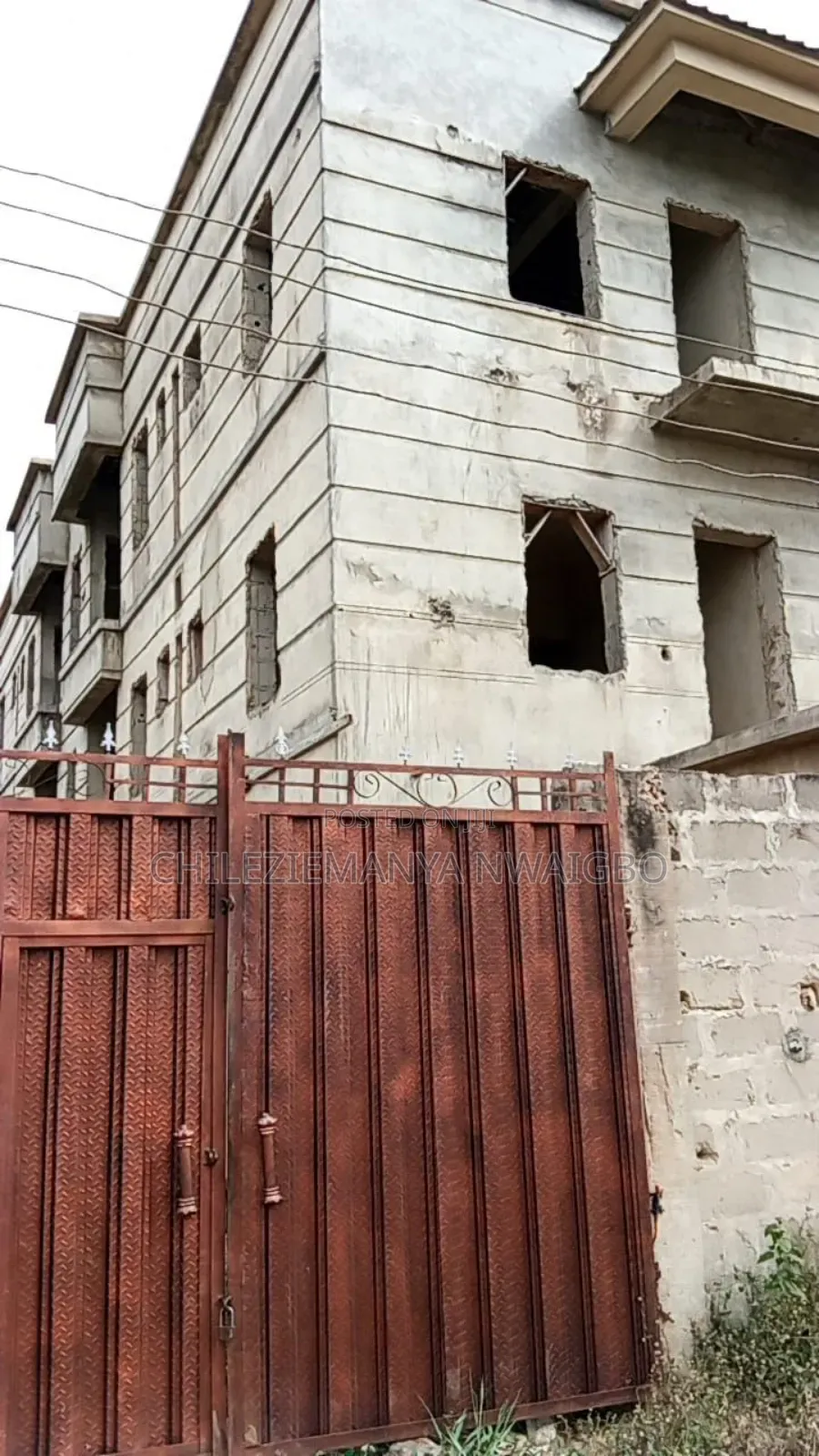 12bdrm Block of Flats in Lodu Estate Phase 1, Umuahia for sale