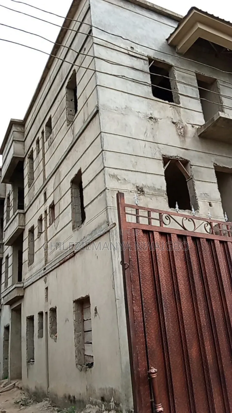 12bdrm Block of Flats in Lodu Estate Phase 1, Umuahia for sale