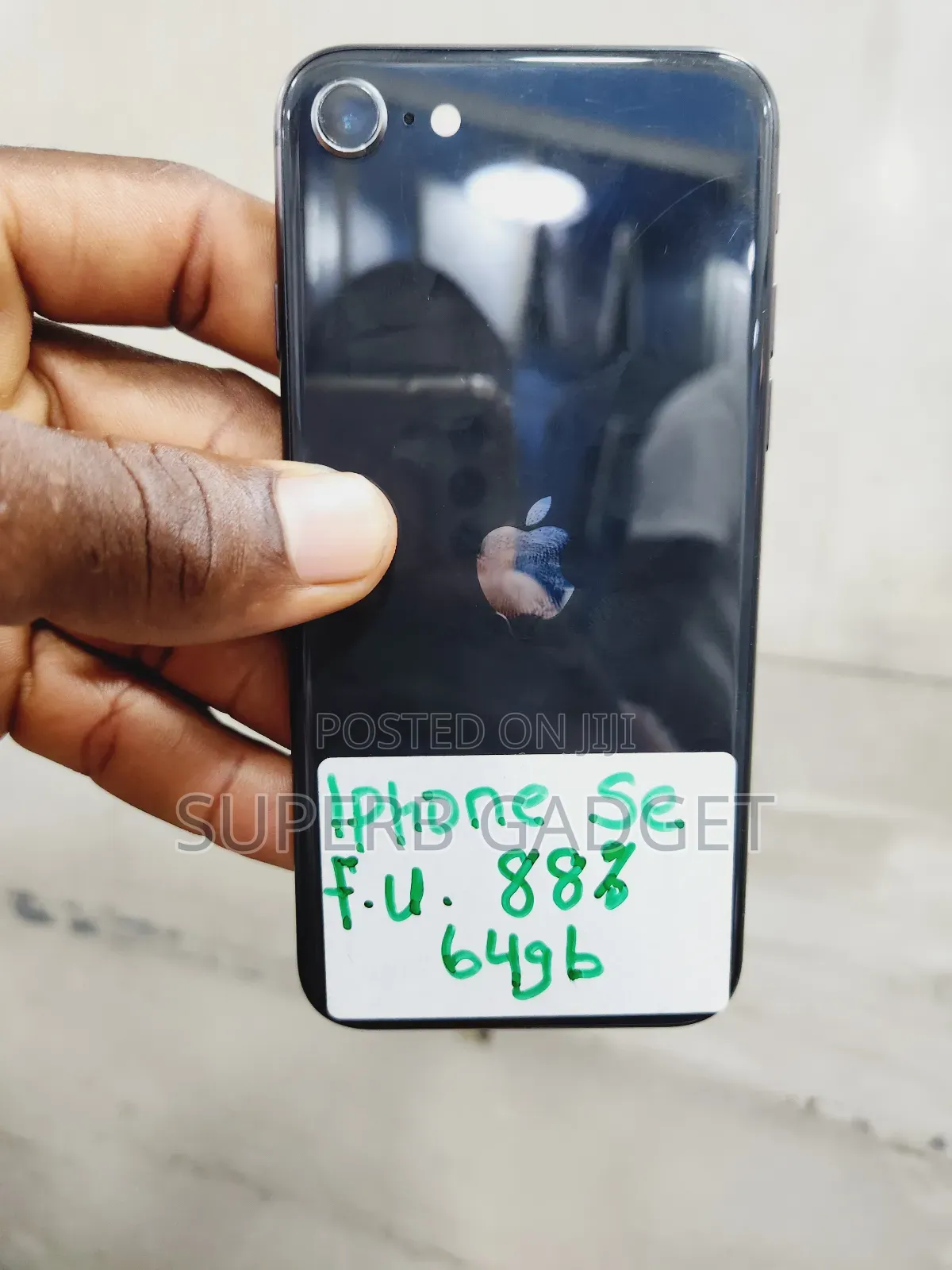 Apple iPhone SE (2020) 64 GB Black