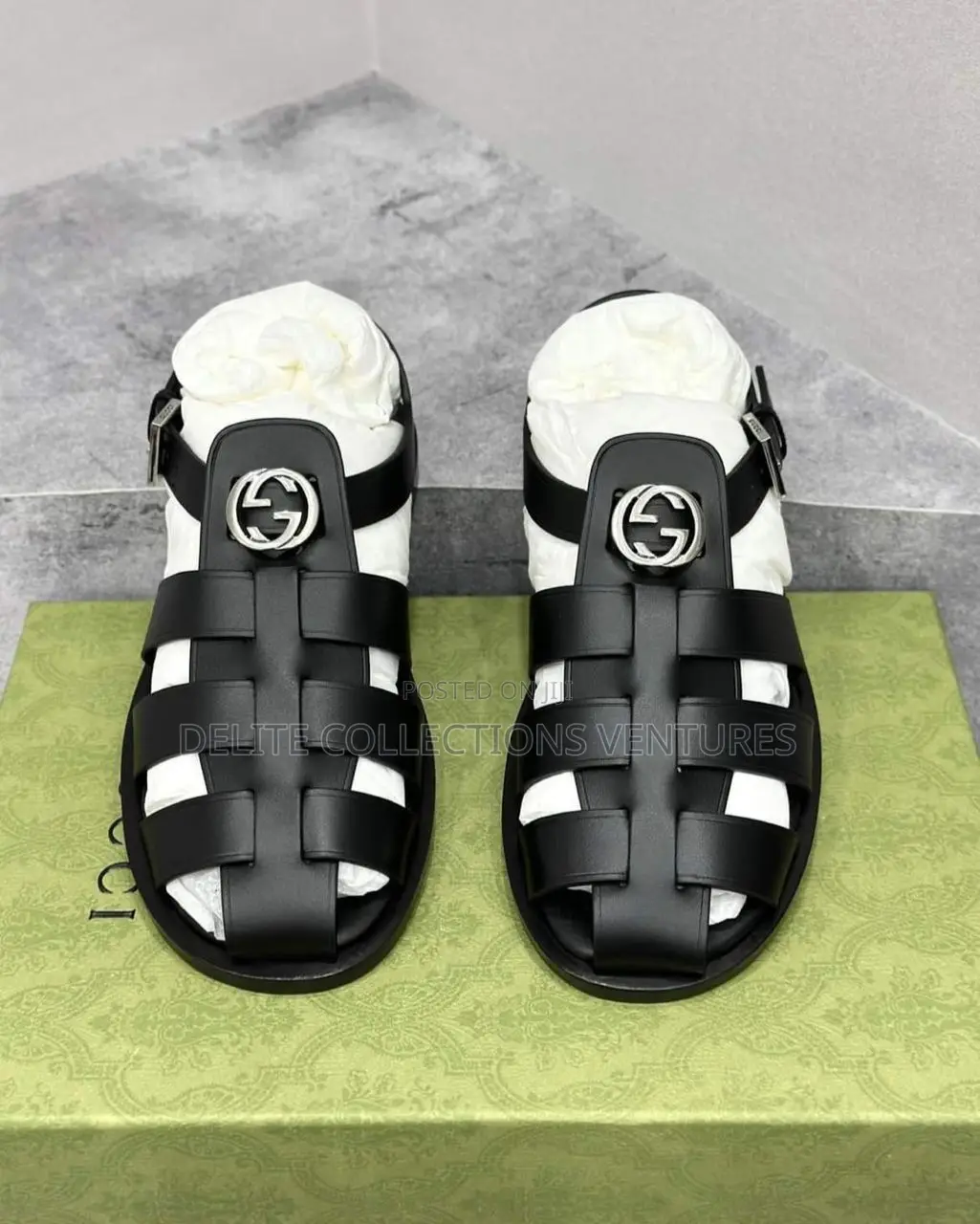 Gucci Men's Leather Sandal With Buckle