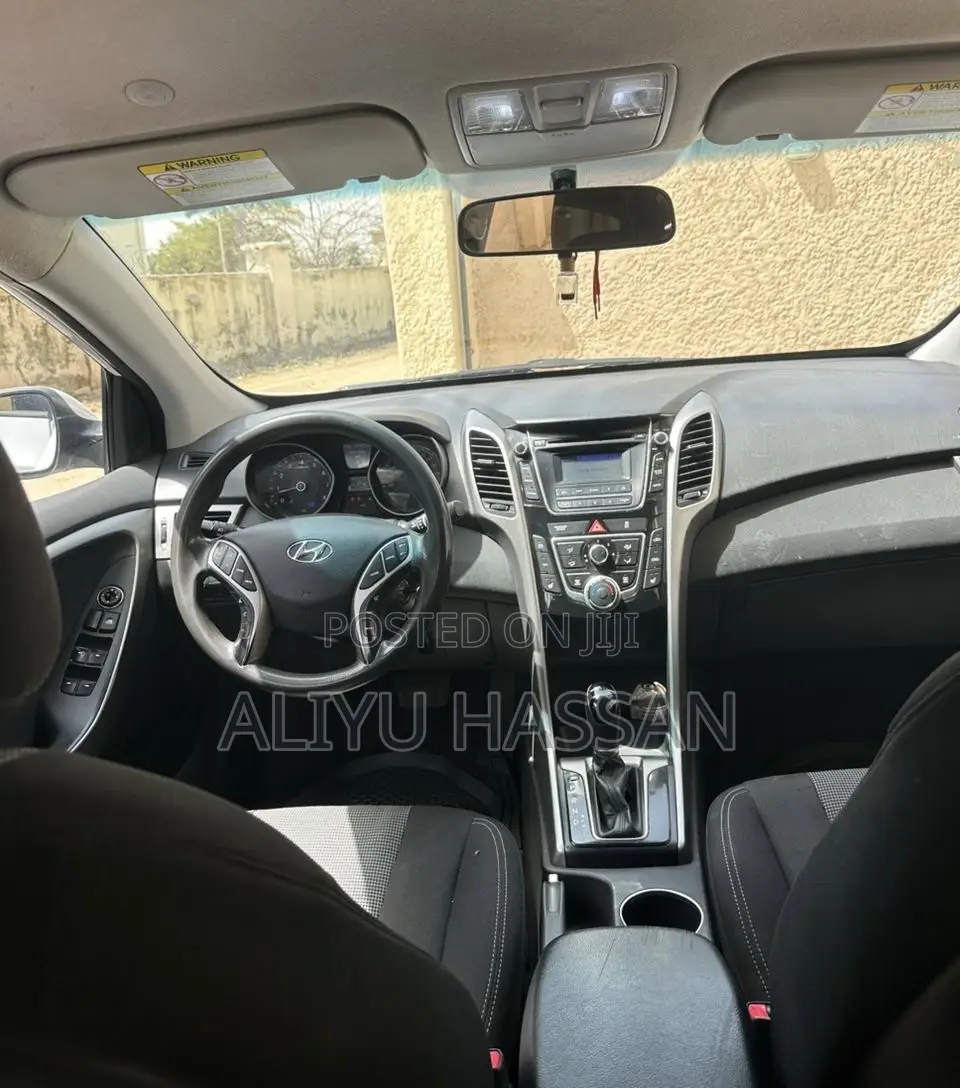 Hyundai Elantra 2013 White