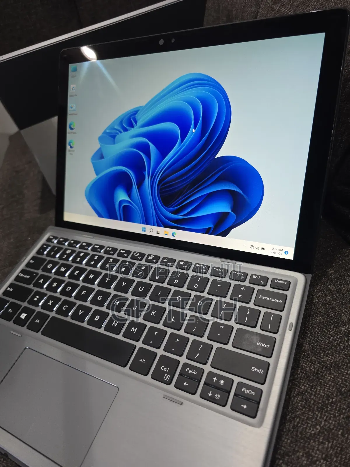 Laptop Dell Latitude 7200 2-in-1 8GB Intel Core i5 SSD 256GB