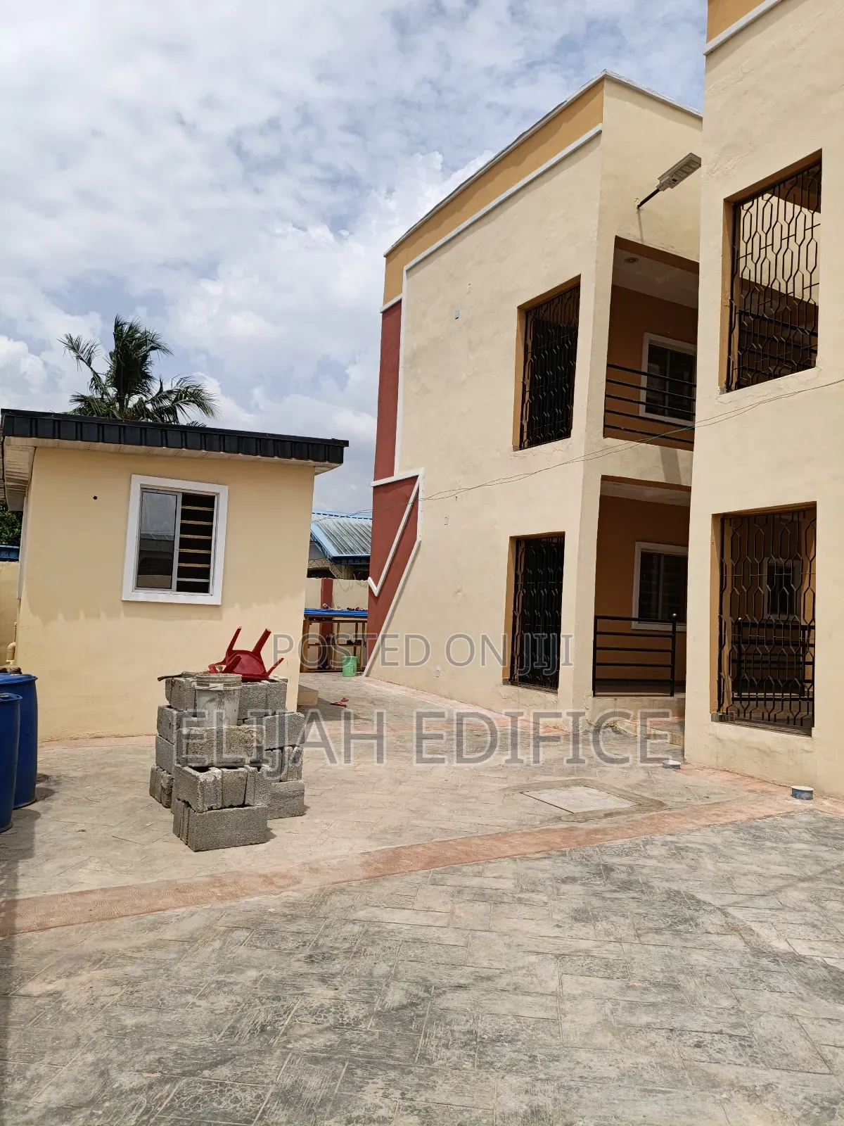 Furnished Studio Apartment in Ayonusi, Ikorodu Garage for rent