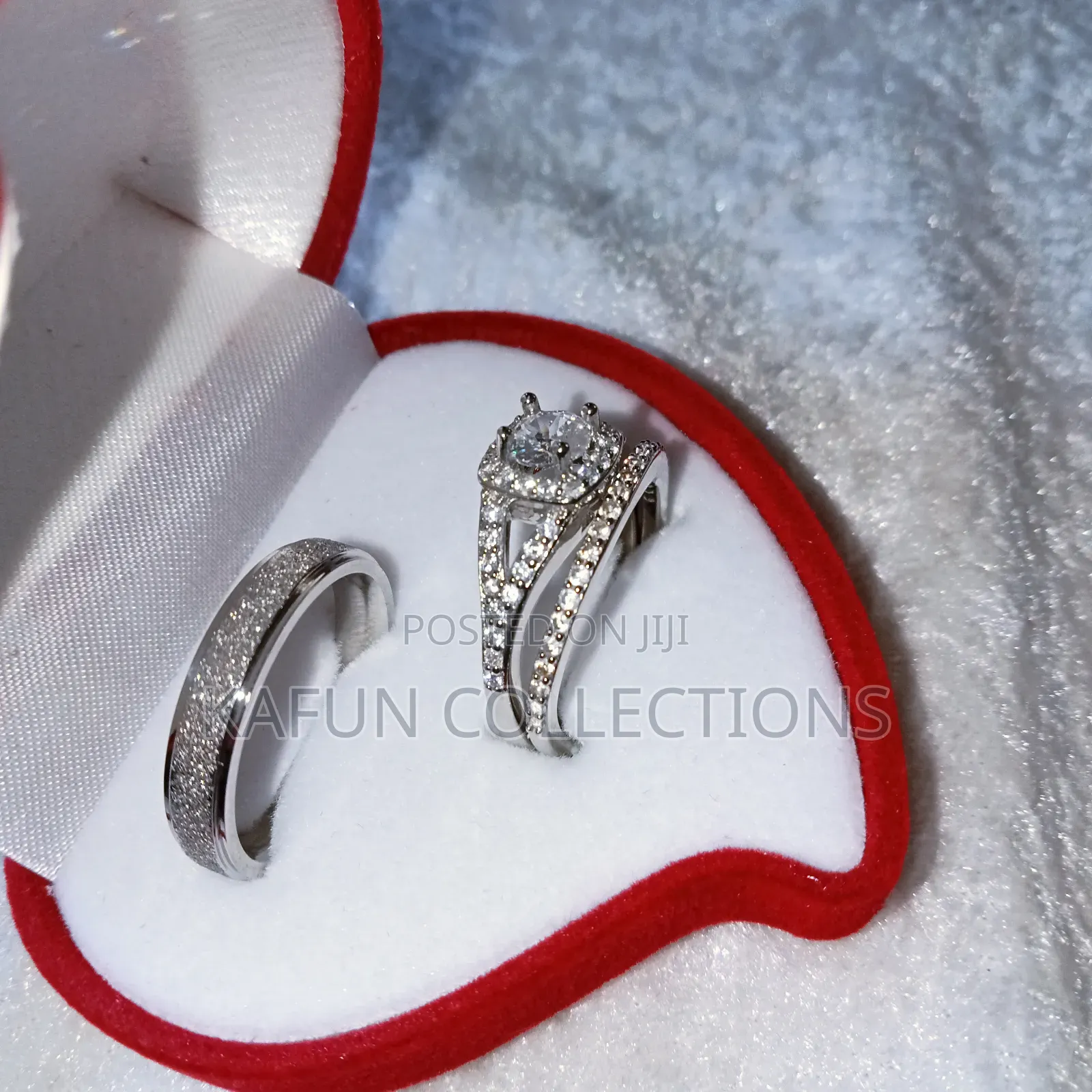 Non-tarnishing Simple Design Zirconia And Steel Wedding Rings Set